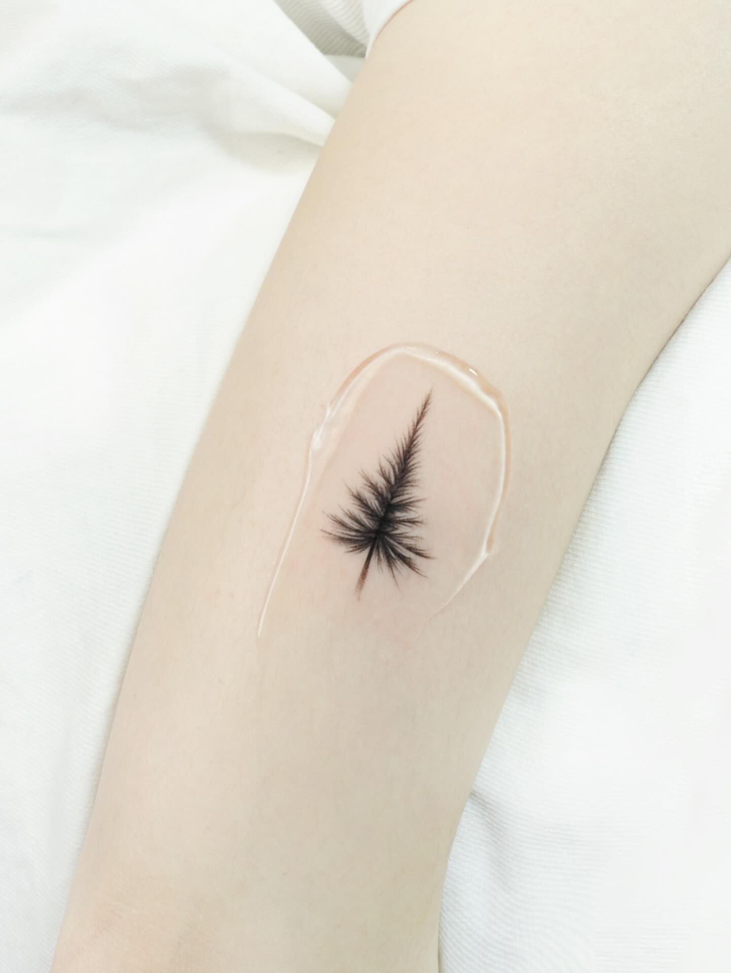 Tattoo by @tattooist_today_do — minimalist