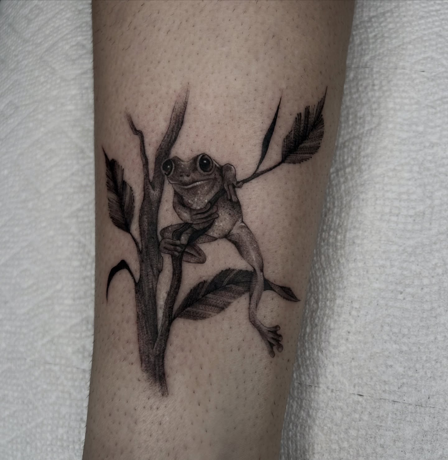 Tattoo by @savmaxtatz โ black_and_grey
