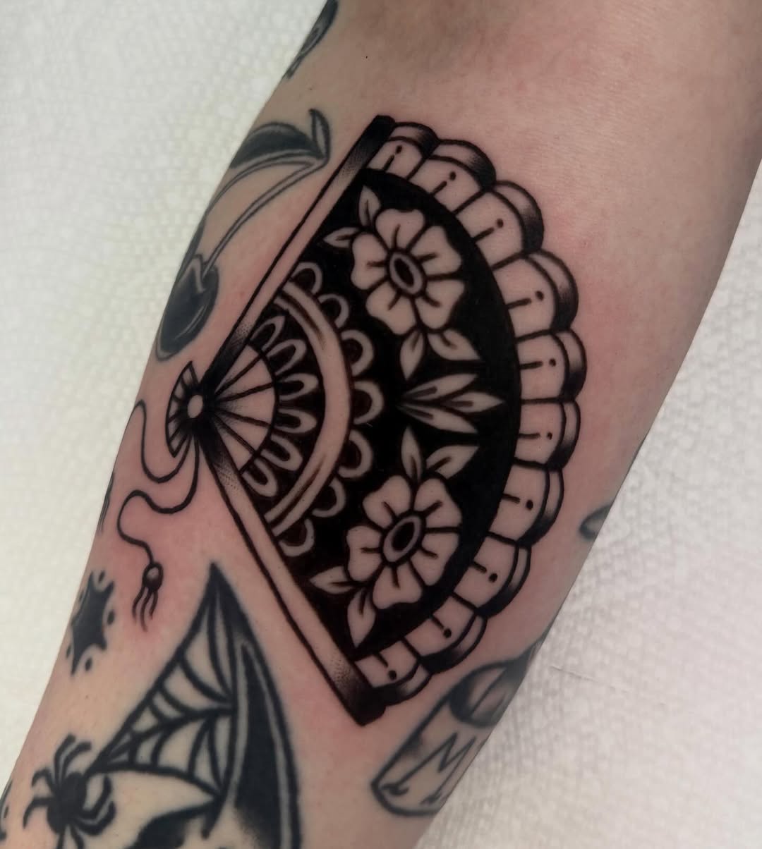 Tattoo by @shanascavellitattoos — american_traditional