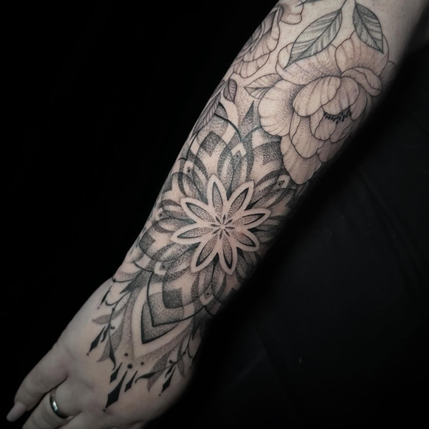 Tattoo by @inkedbysavanna — dotwork, geometric
