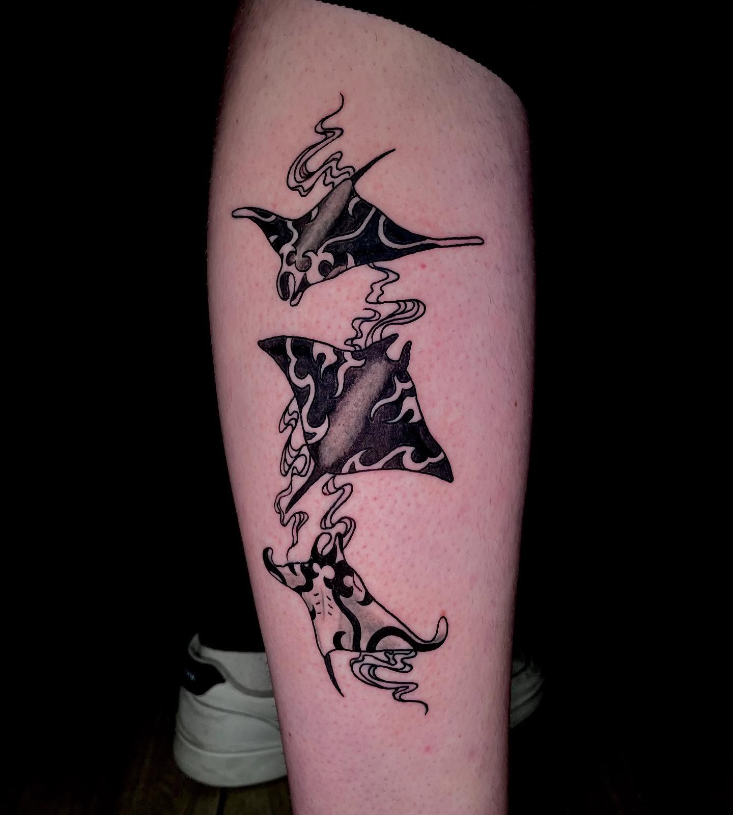 Rays black and grey tattoo on the calf by ๐ท๐ซKevan๐๐ท