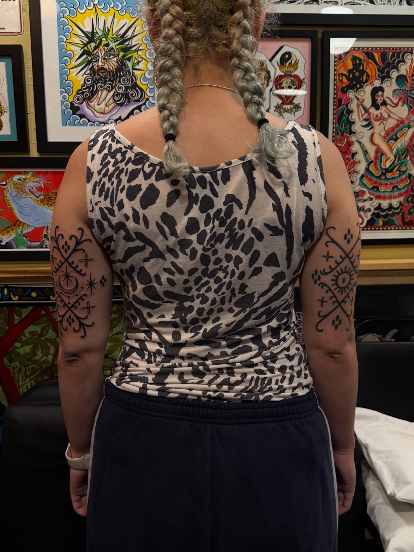 Tribal patterns tribal tattoo on the upper arm by Erin Shea