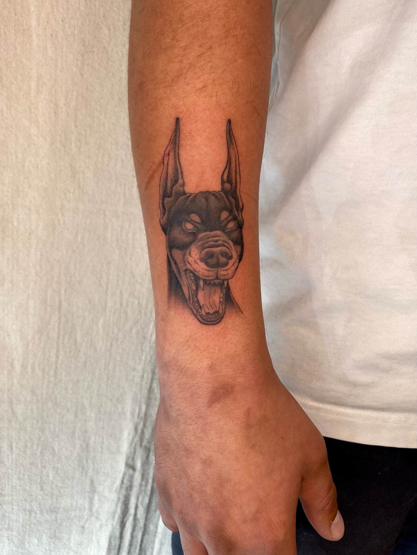 Tattoo by @sashinkatattoo β realism