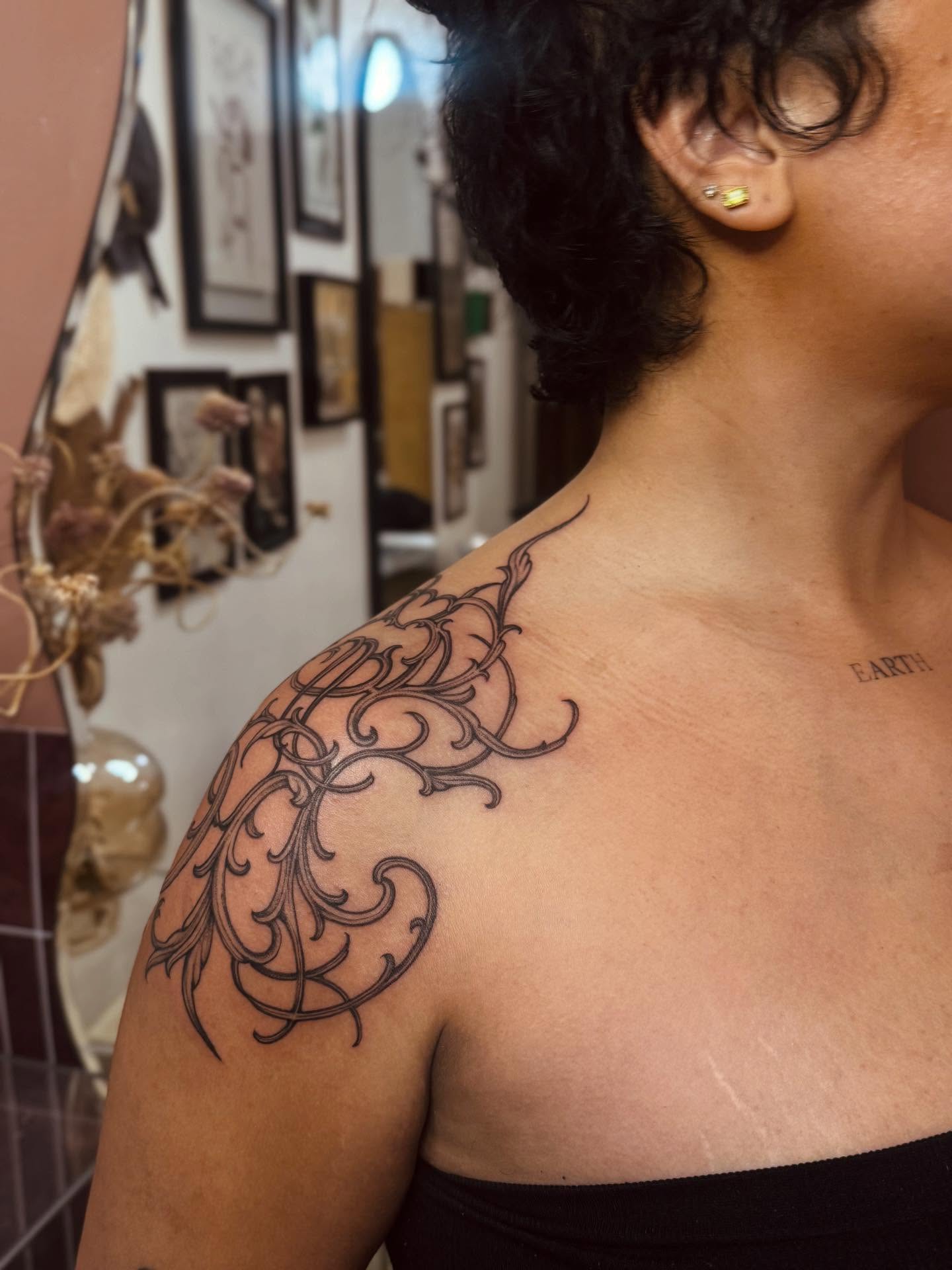 Tattoo by @liannadefleur β tribal