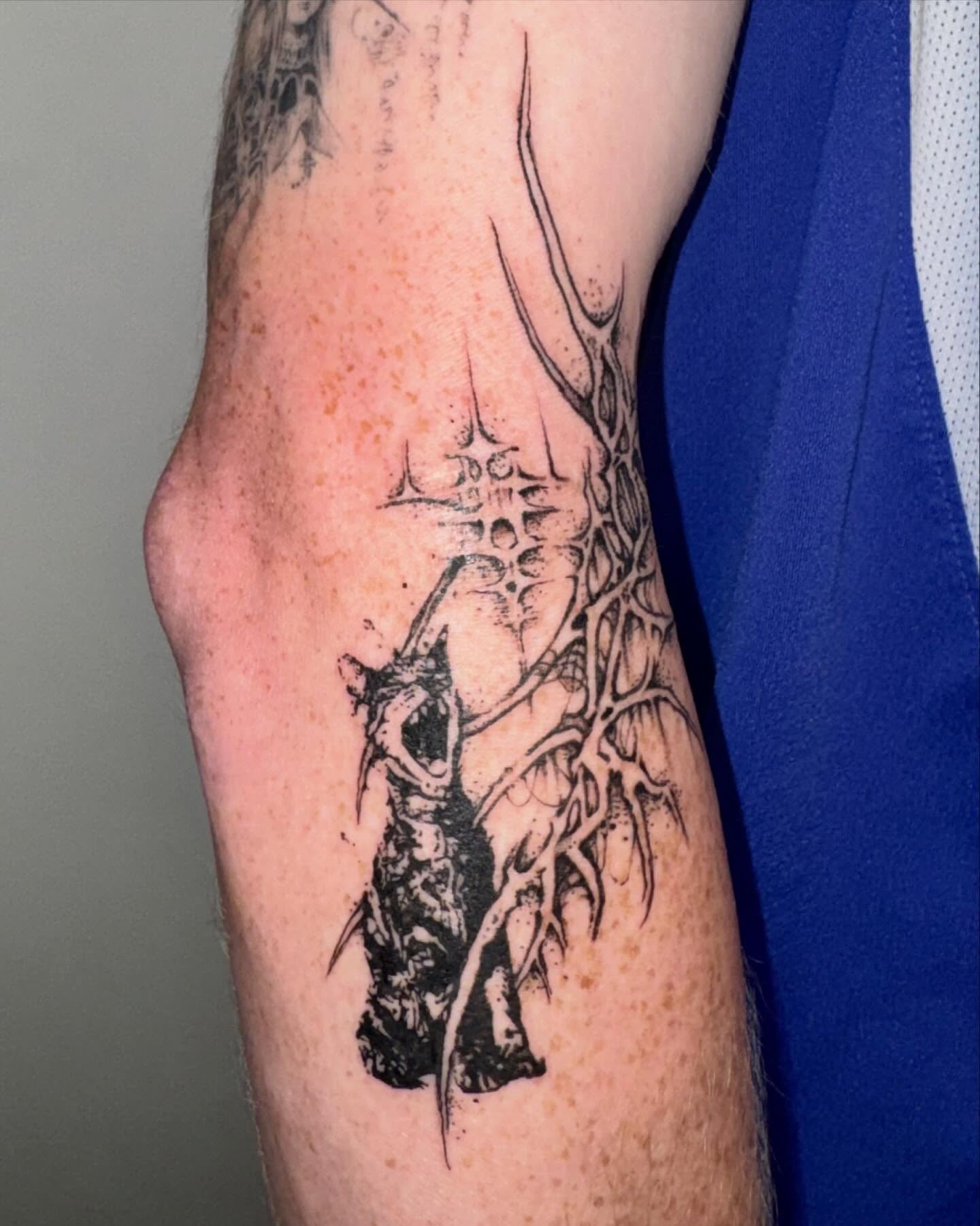Tattoo by @oxurminexo — black_and_grey