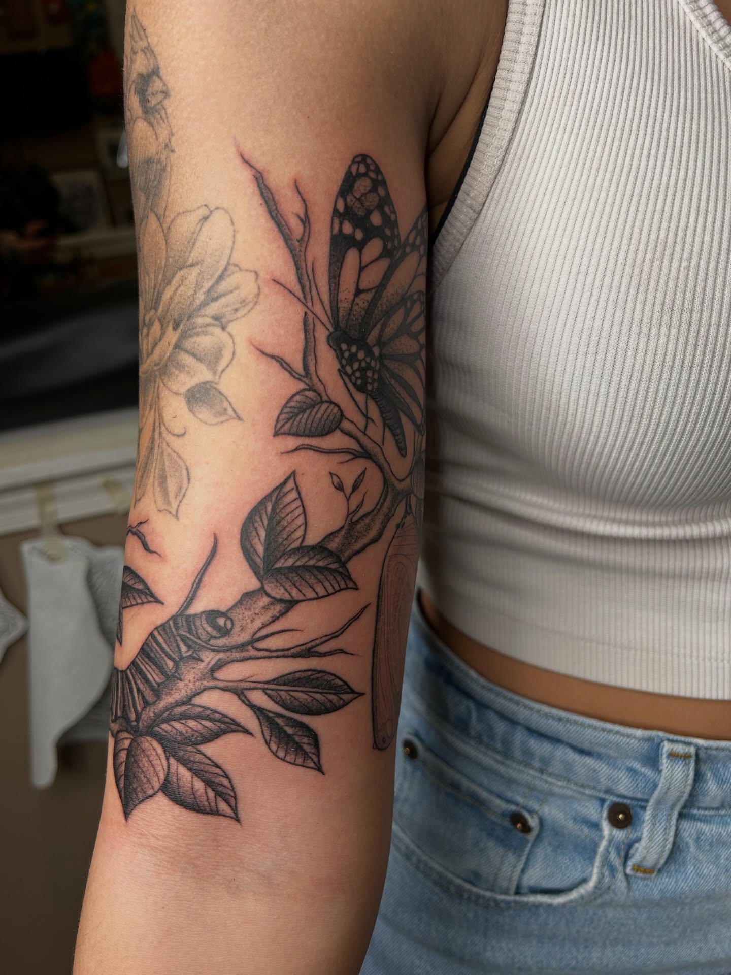 Tattoo by @alex_byrne_tattoos — black_and_grey, realism