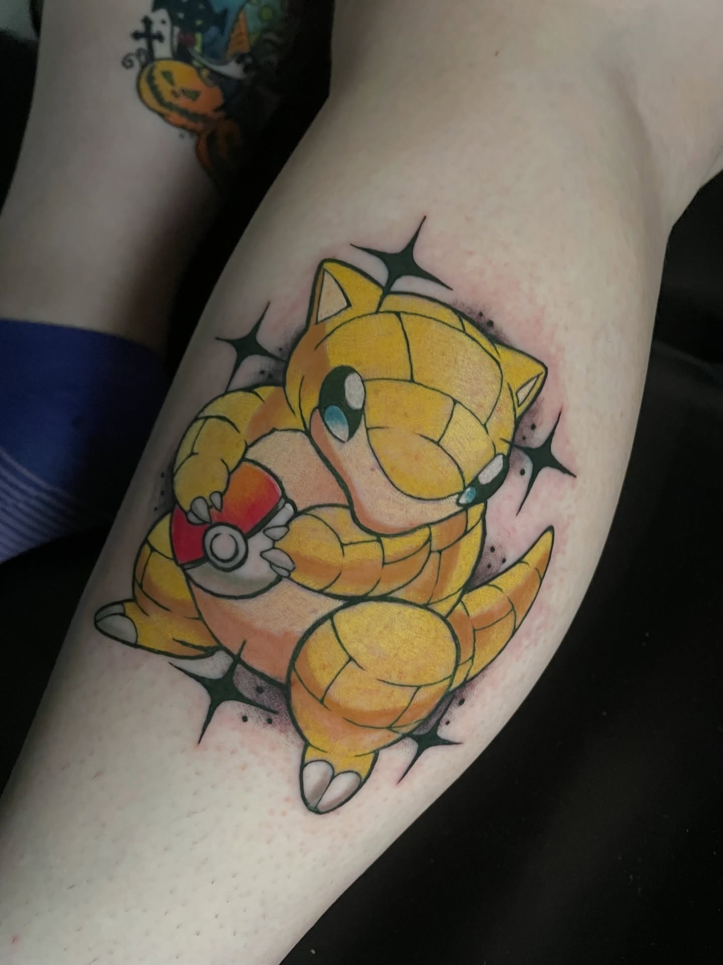 Bulbasaur new school tattoo on the thigh by Rigo4k