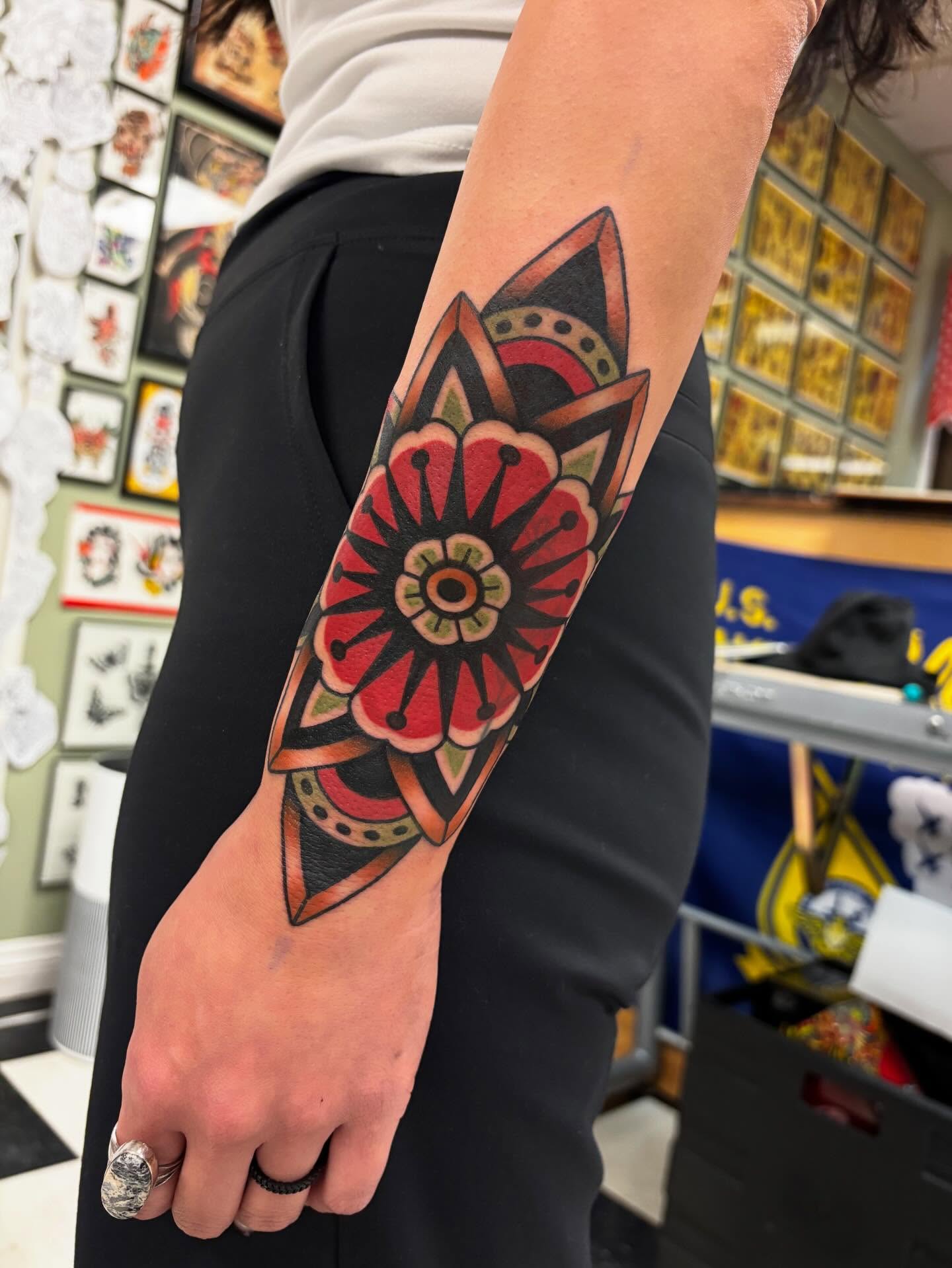 Tattoo by @tatturo_ — american_traditional