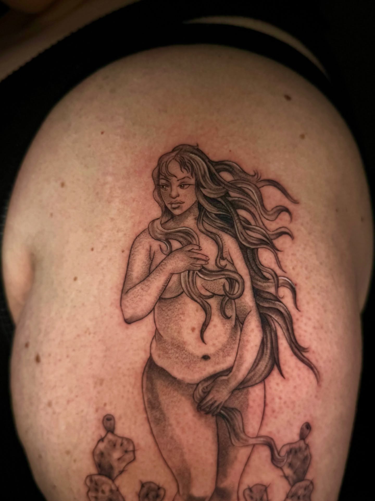 Mermaid black and grey tattoo on the shoulder by R O M y R I N C Ó N