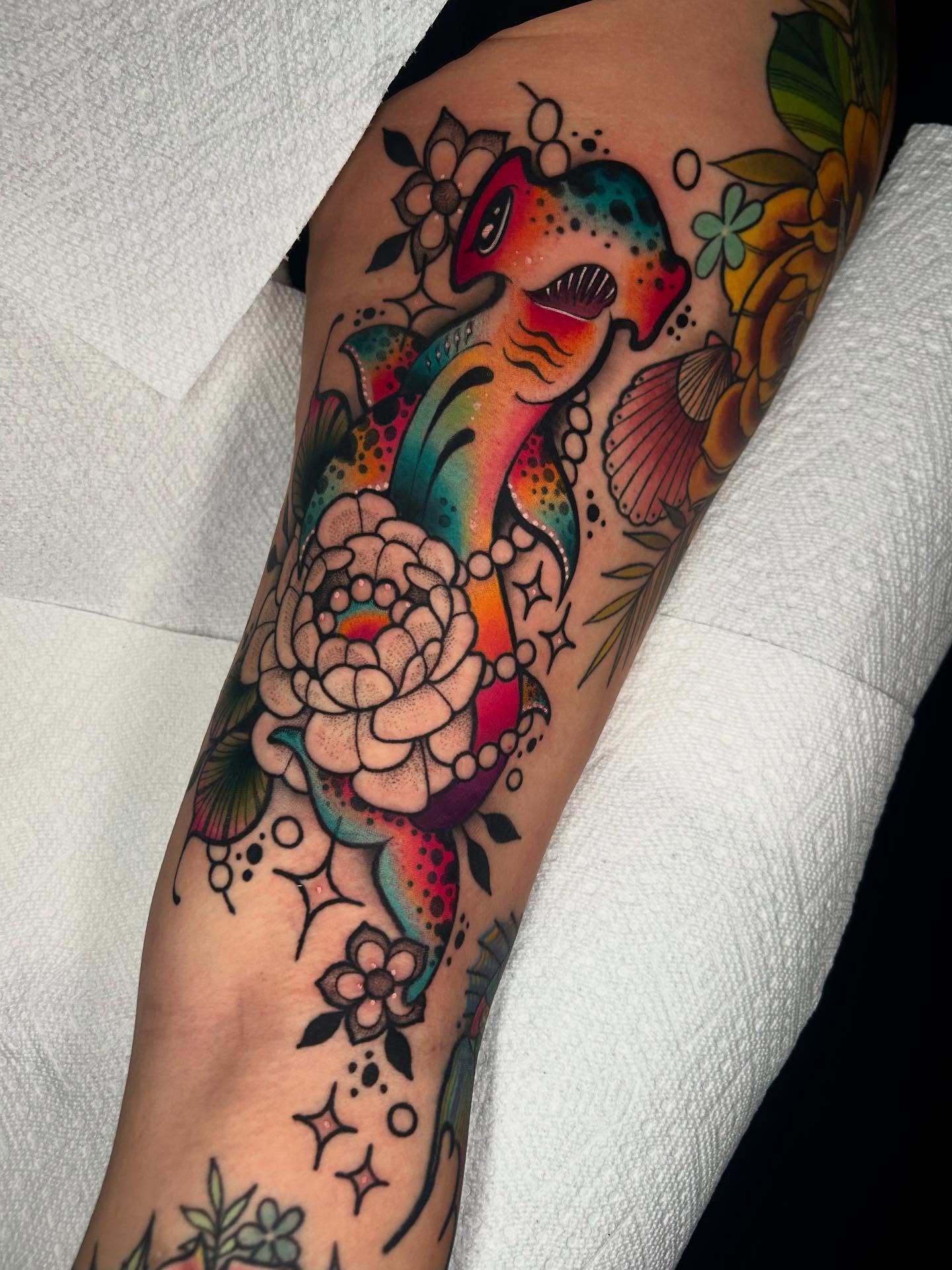 Tattoo by @beltanebeetattoo — american_traditional, dotwork
