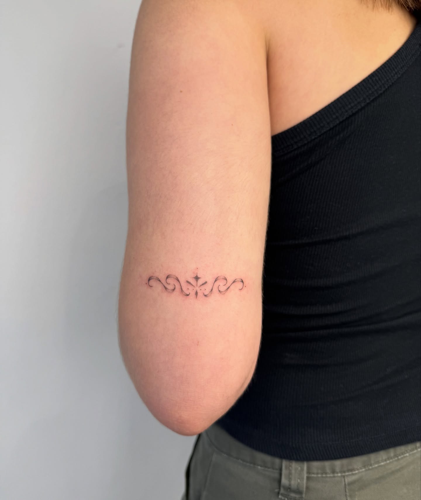 Floral ornament ornamental tattoo on the forearm by Soomin
