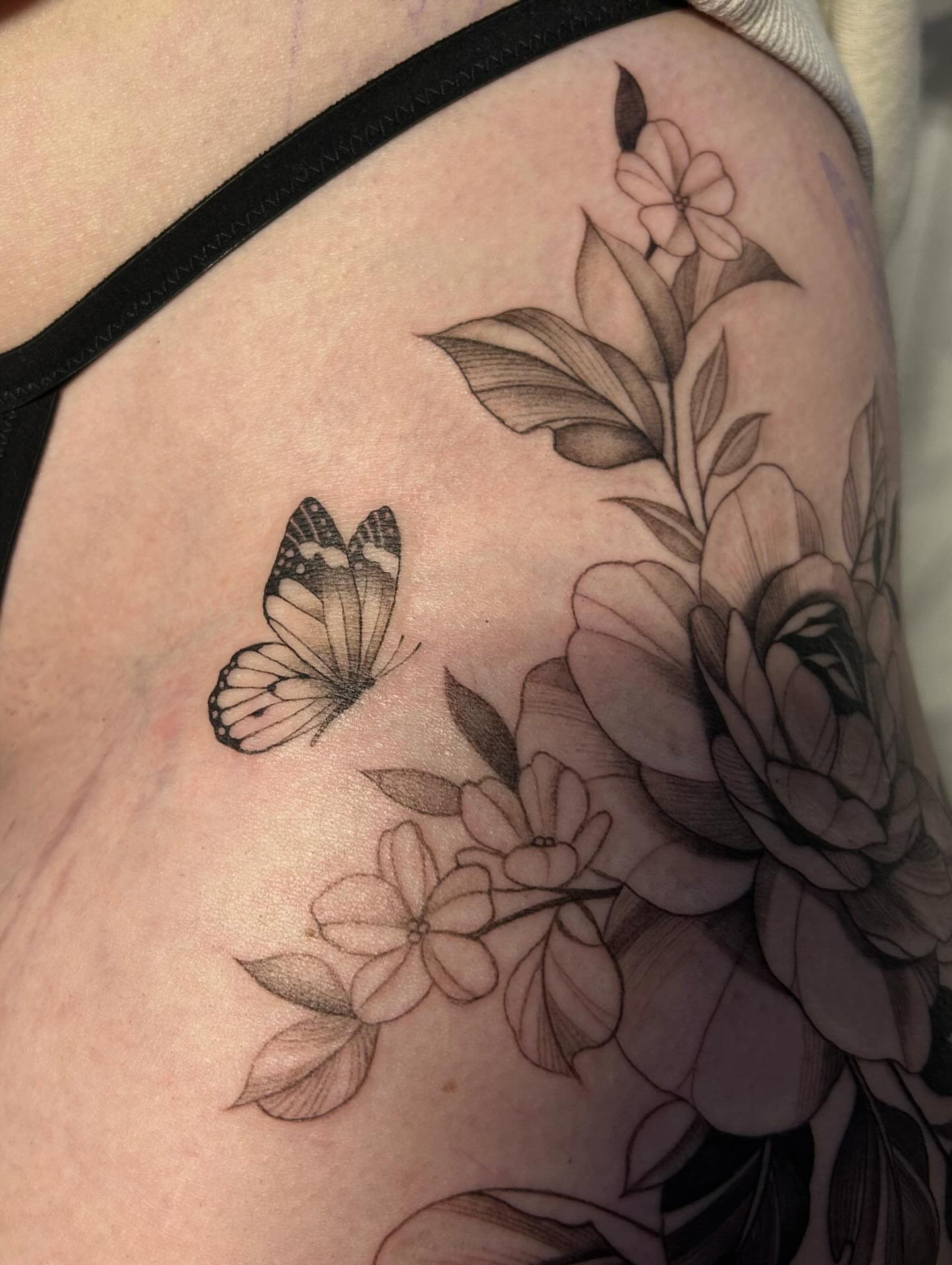 Tattoo by @khloztatz — black_and_grey