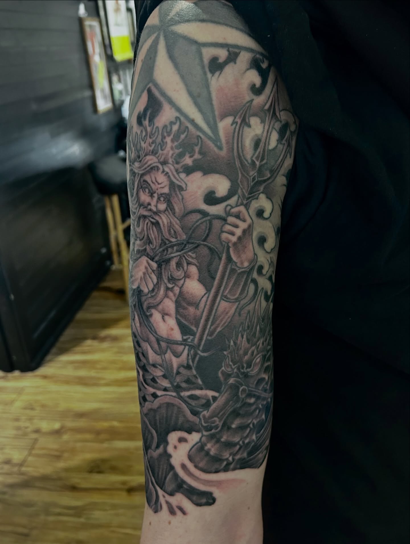 Tattoo by @timderosetattoos — black_and_grey