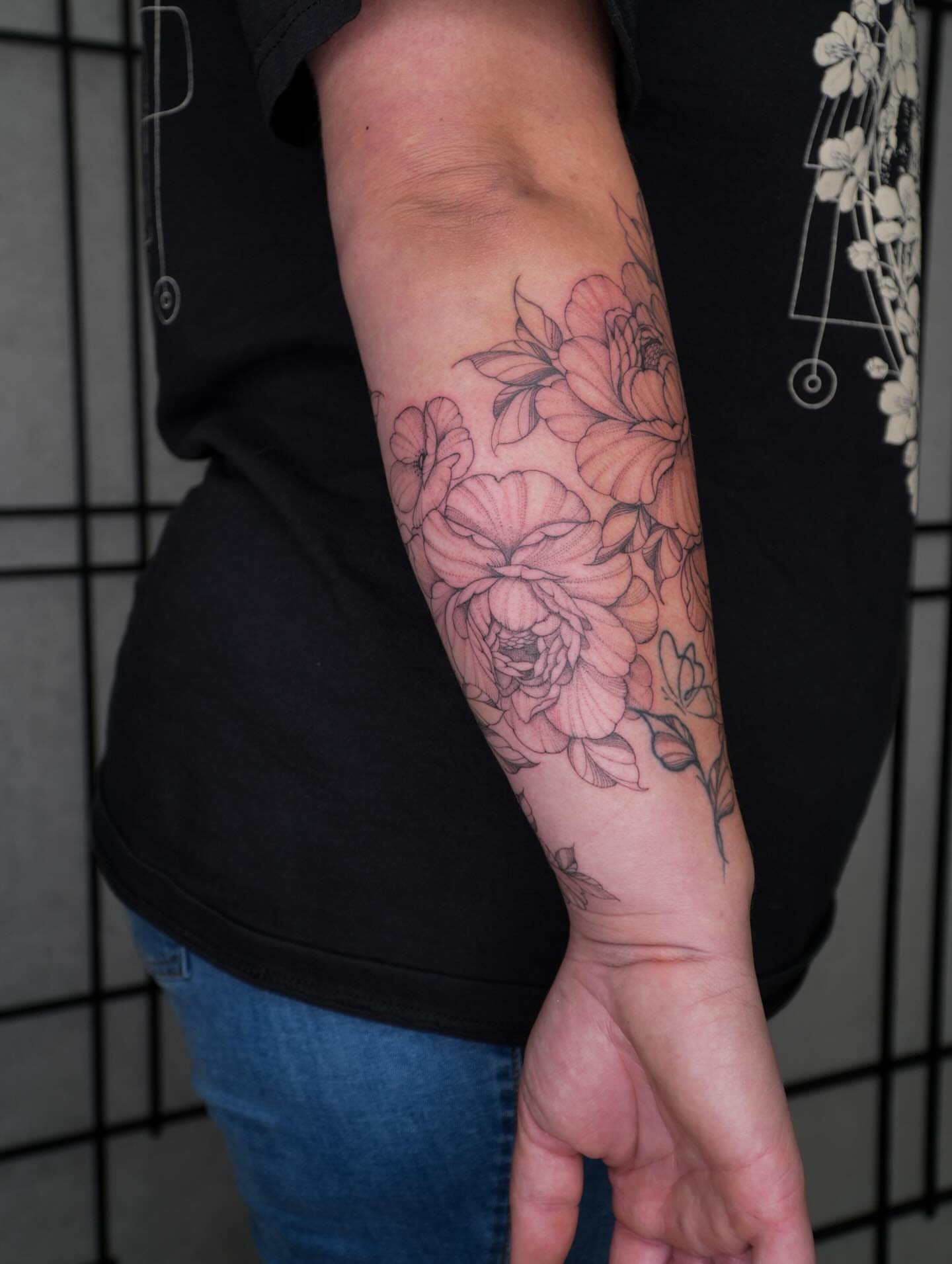 Floral bouquet black and grey tattoo on the forearm by Pandora ✨ Floral, Los Angeles, California