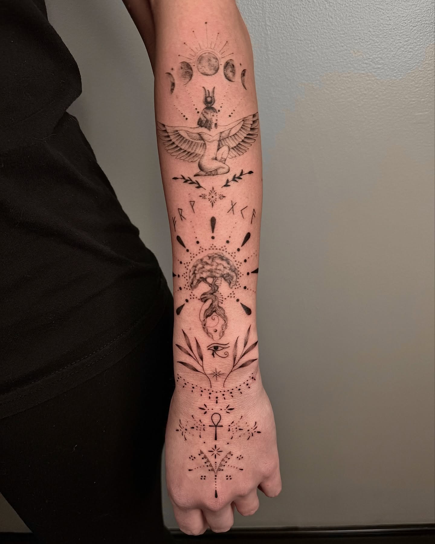 Mythical bird dotwork tattoo on the forearm by Ninna