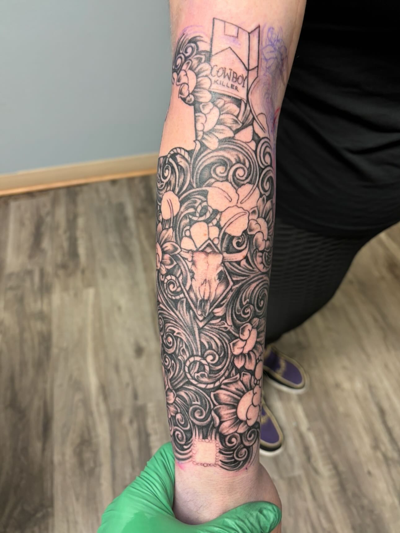 Tattoo by @jesusmunster — black_and_grey