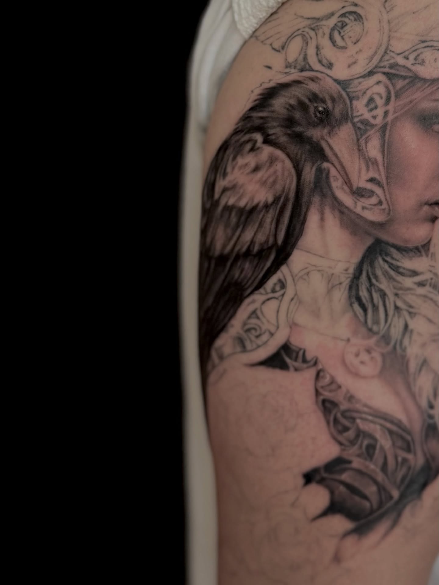 Raven and woman realism tattoo on the shoulder by πππ¦