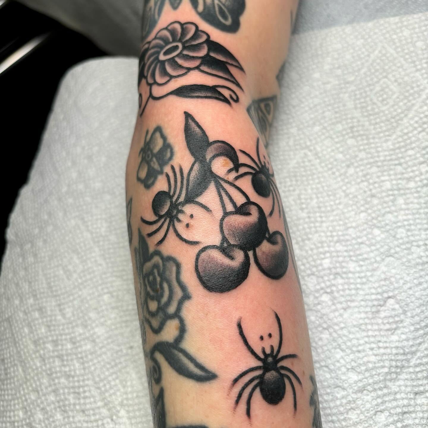 Tattoo by @jonathan_putur — american_traditional, black_and_grey
