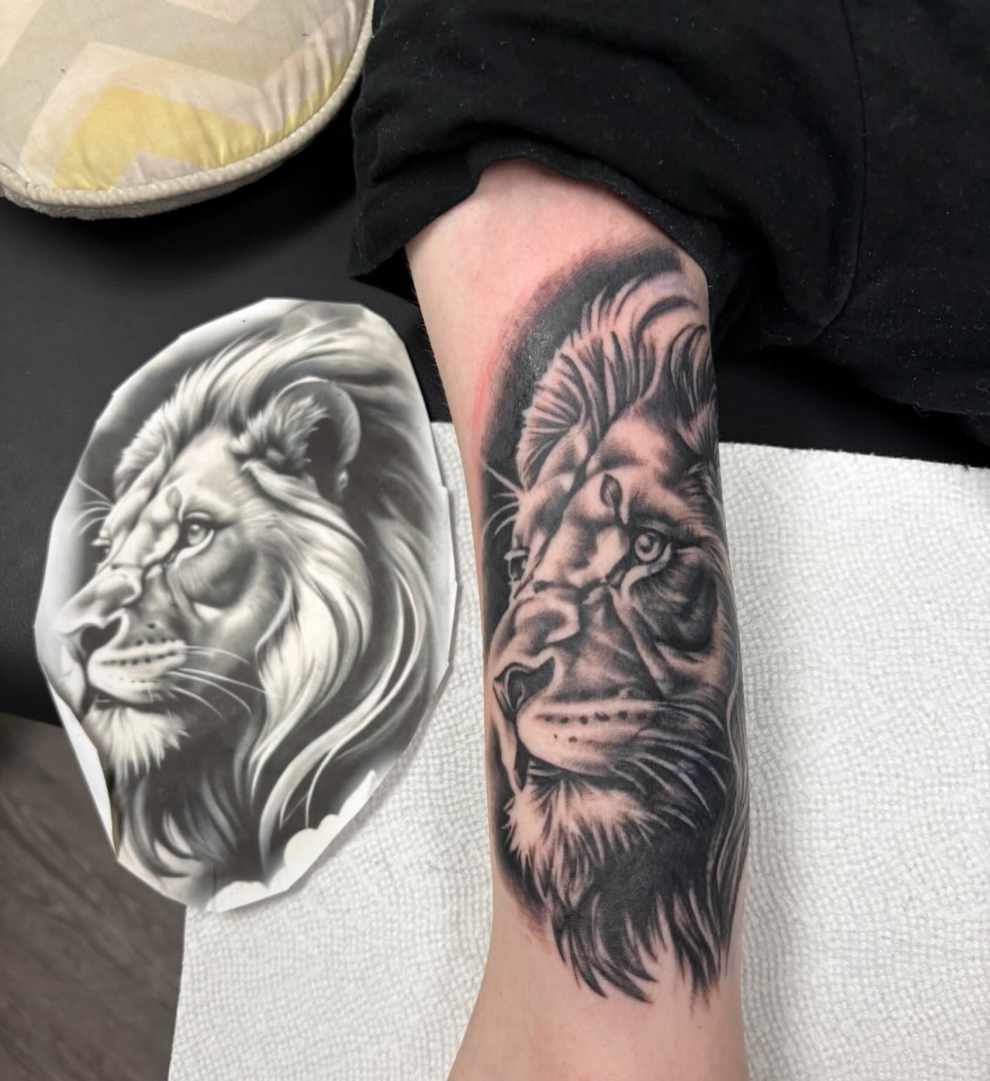 Lion realism tattoo on the forearm by Jesus Pubert Munster