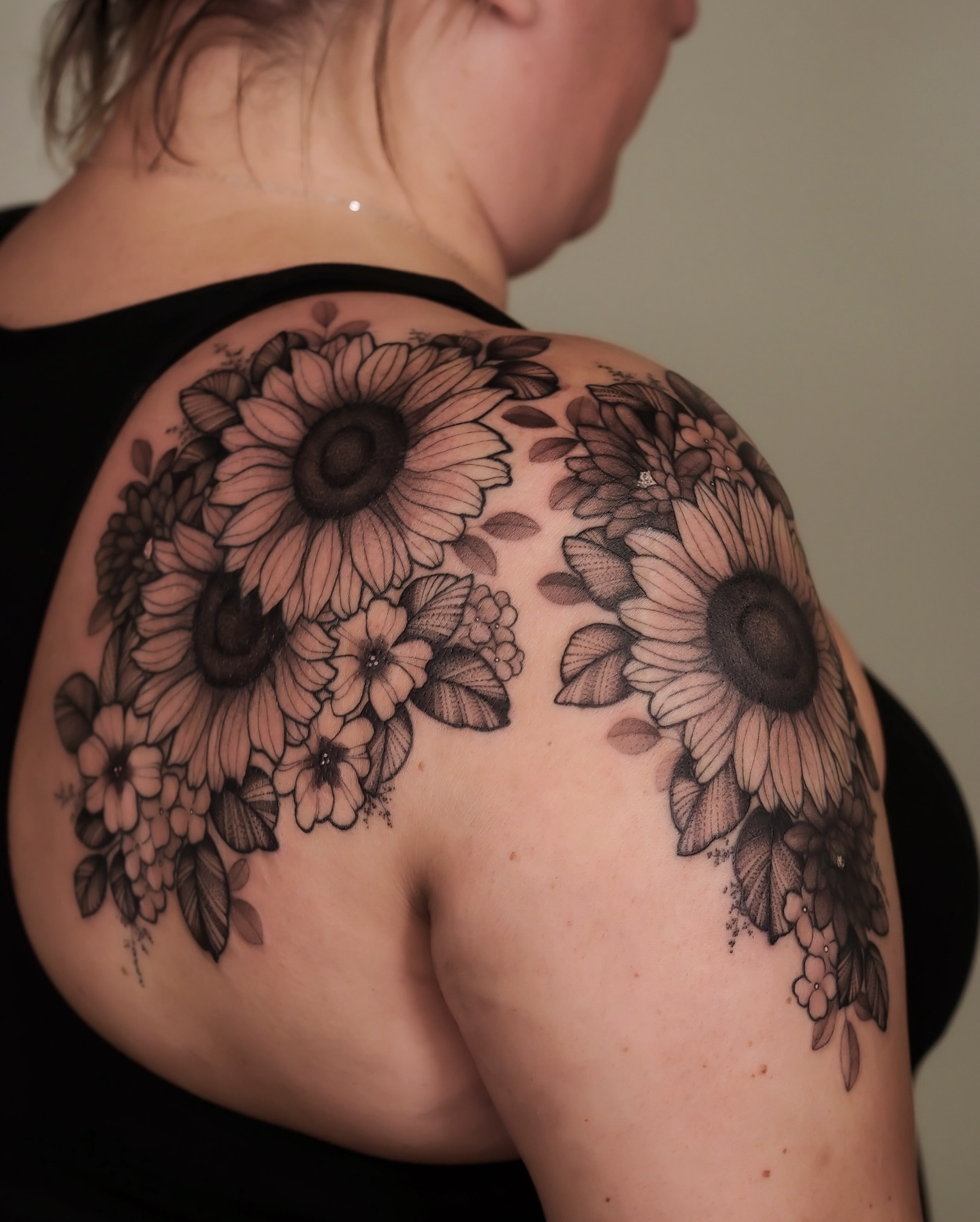 Tattoo by @jennaleeshaaktattoo β black_and_grey