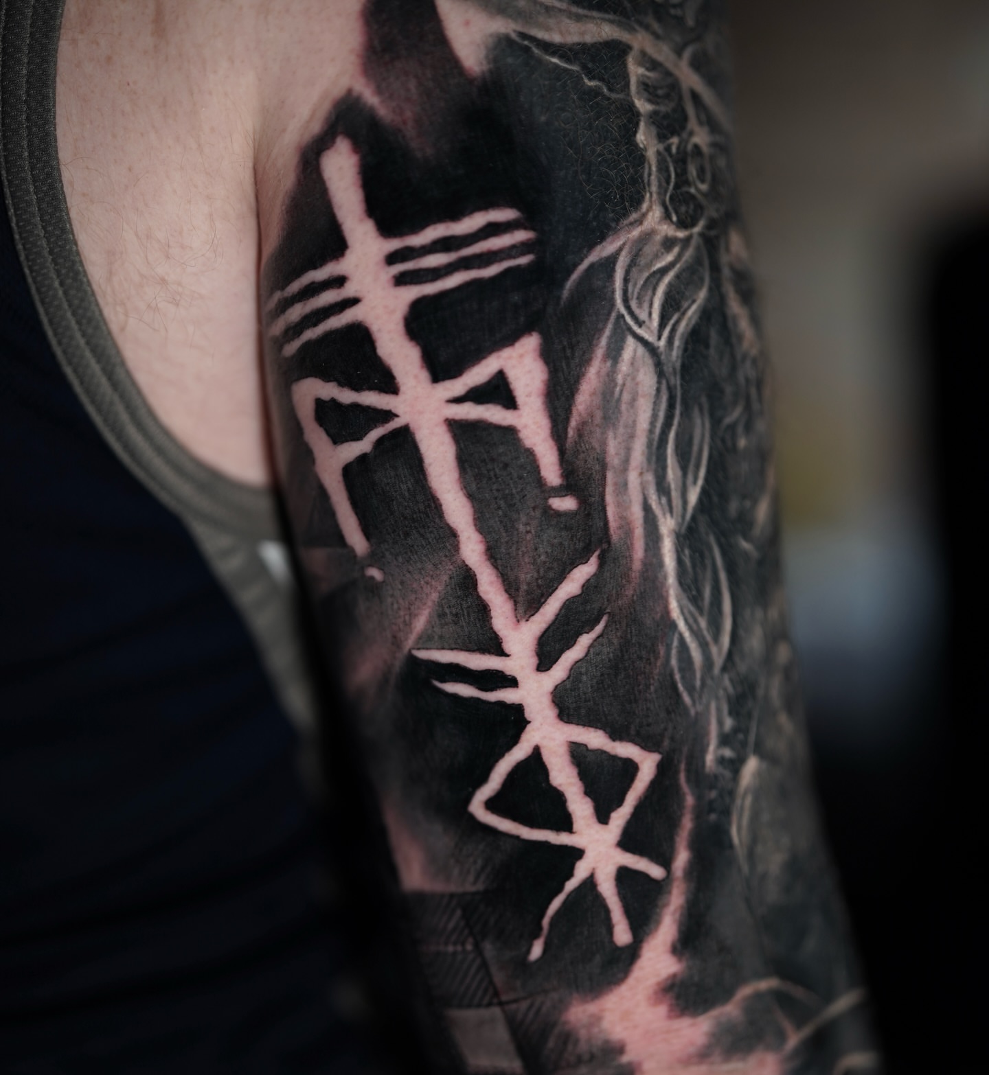Tattoo by @vlad.tatto_o β black_and_grey
