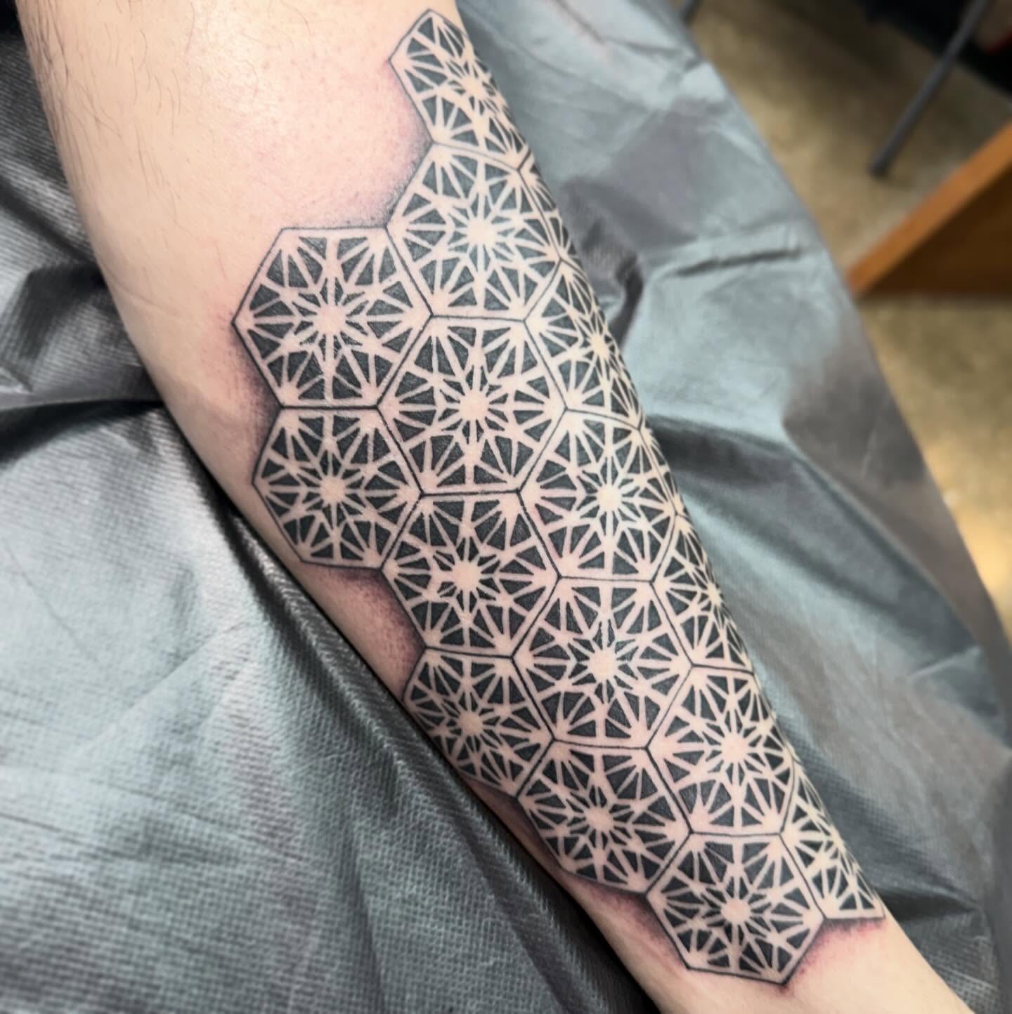Tattoo by @annarttt — geometric