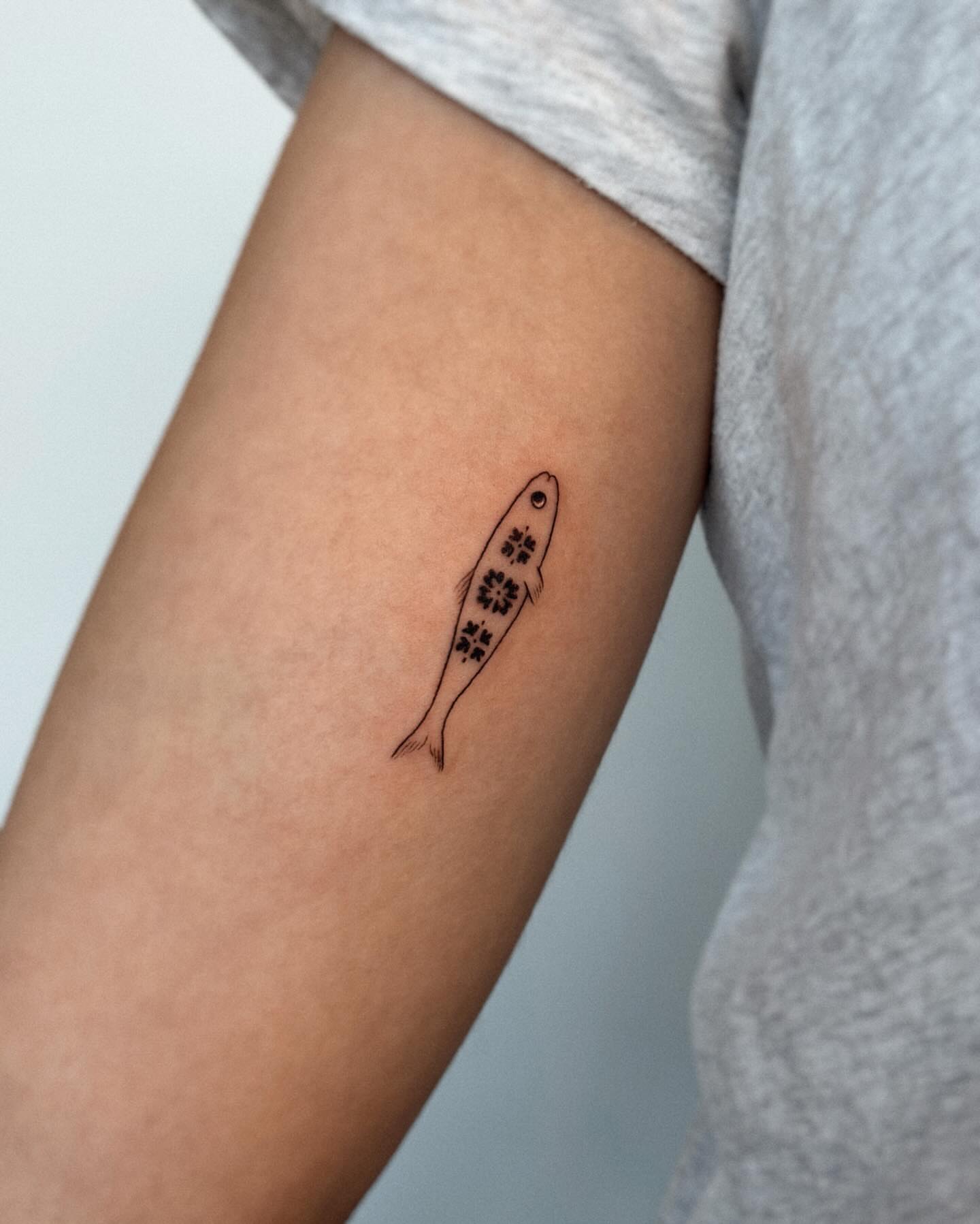 Tattoo by @rouupillon — minimalist