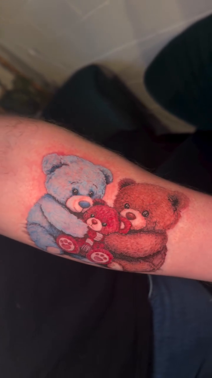 Tattoo by @emprintedd β new_school