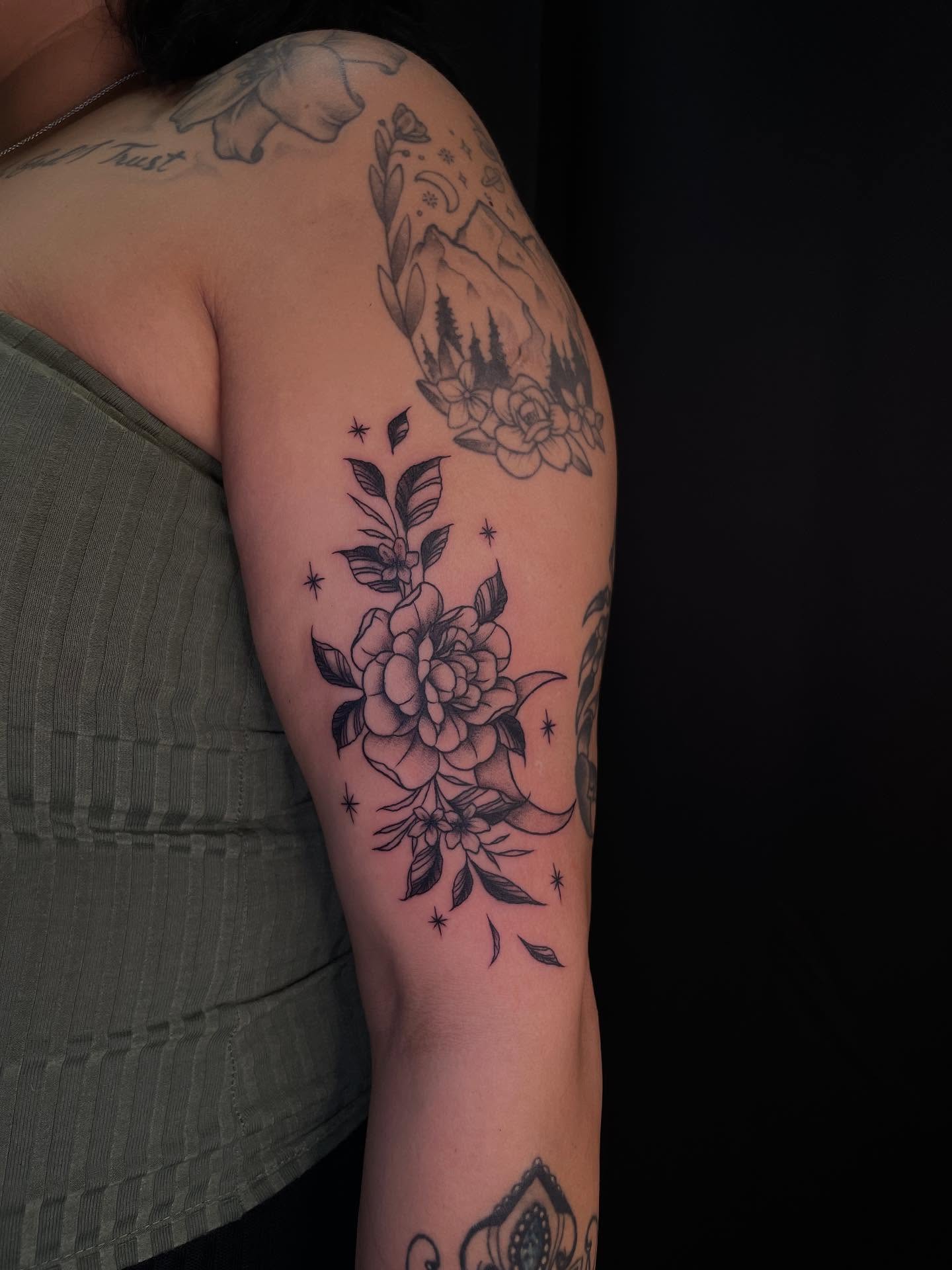 Tattoo by @artbyjessieb — black_and_grey