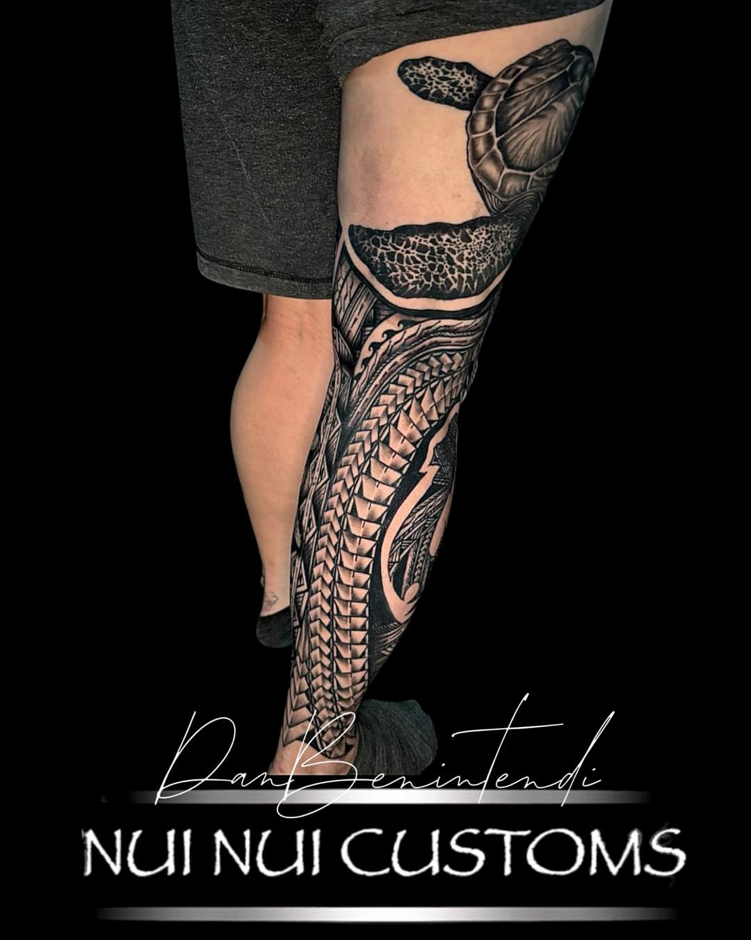 Serpent realism tattoo on the calf by Dan Benintendi l Polynesian Tattoo, Fort Worth, Texas