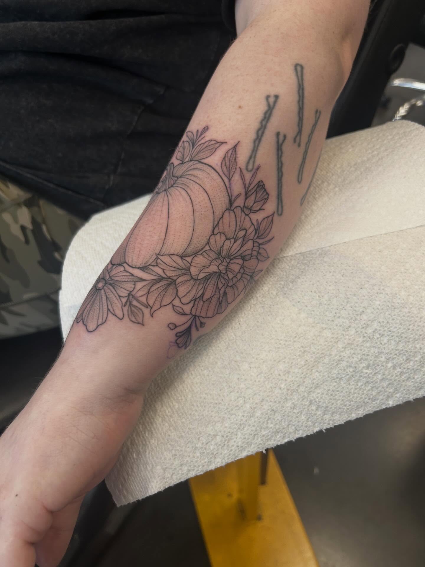 Tattoo by @samibattle — black_and_grey