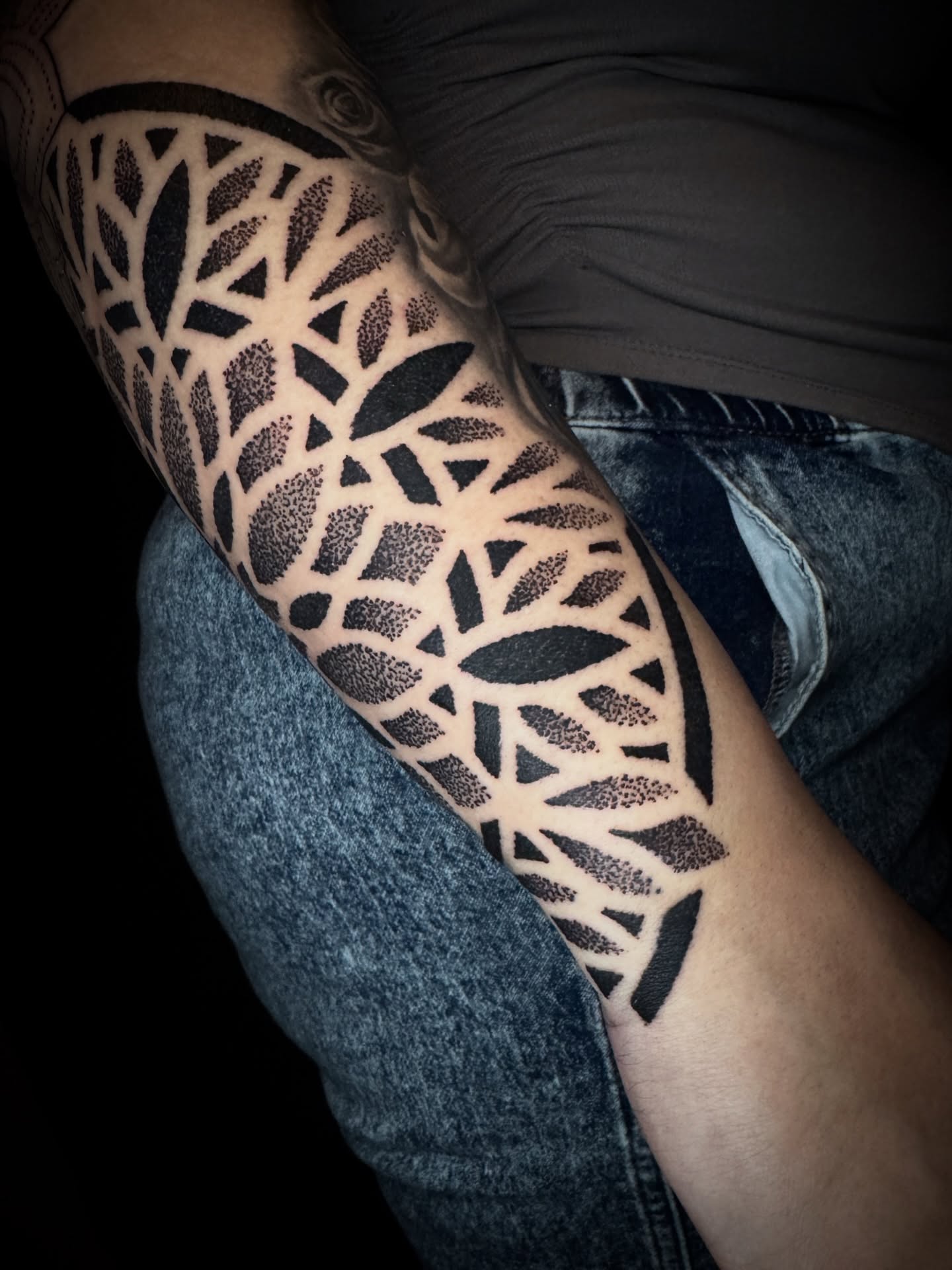 Geometric pattern dotwork tattoo on the forearm by 𝚁 𝚊 𝚢 𝚗 𝚎  ⁜  𝚁 𝚘 𝚓 𝚊 𝚜