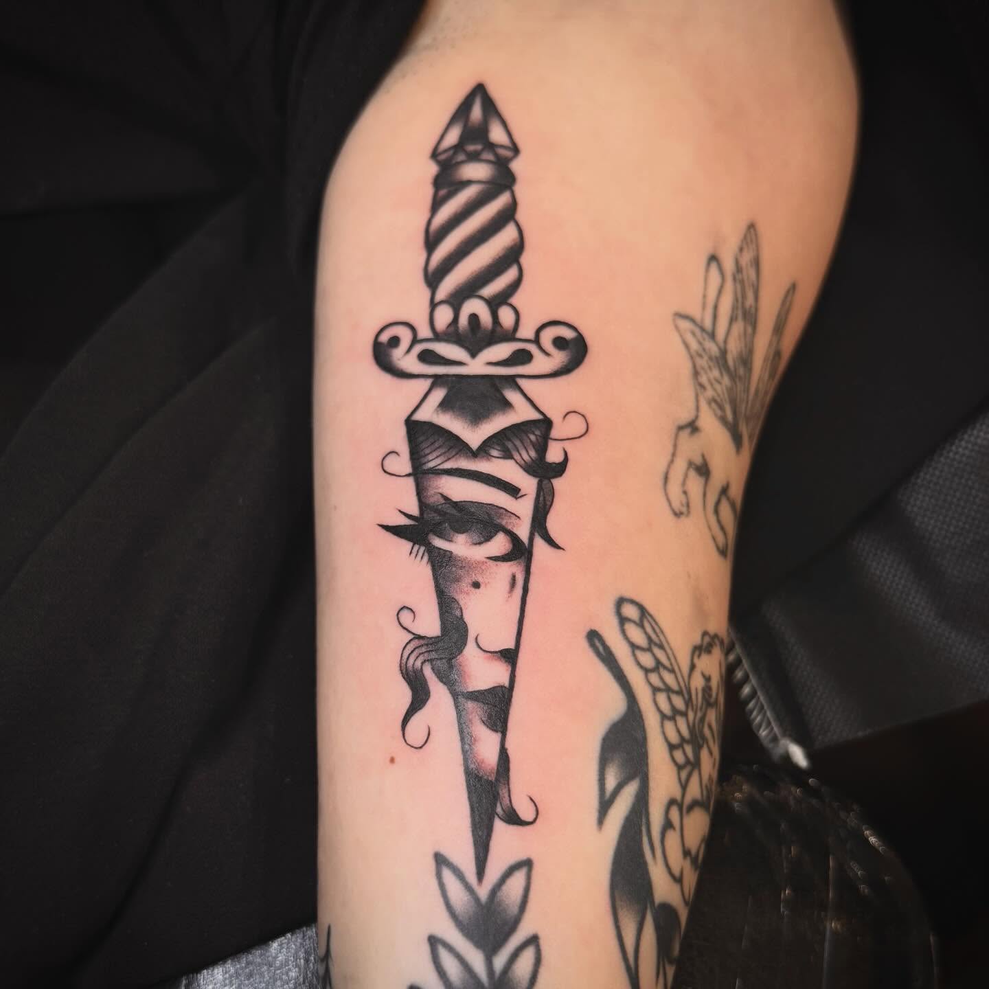 Tattoo by @jordytattsyou — black_and_grey, geometric