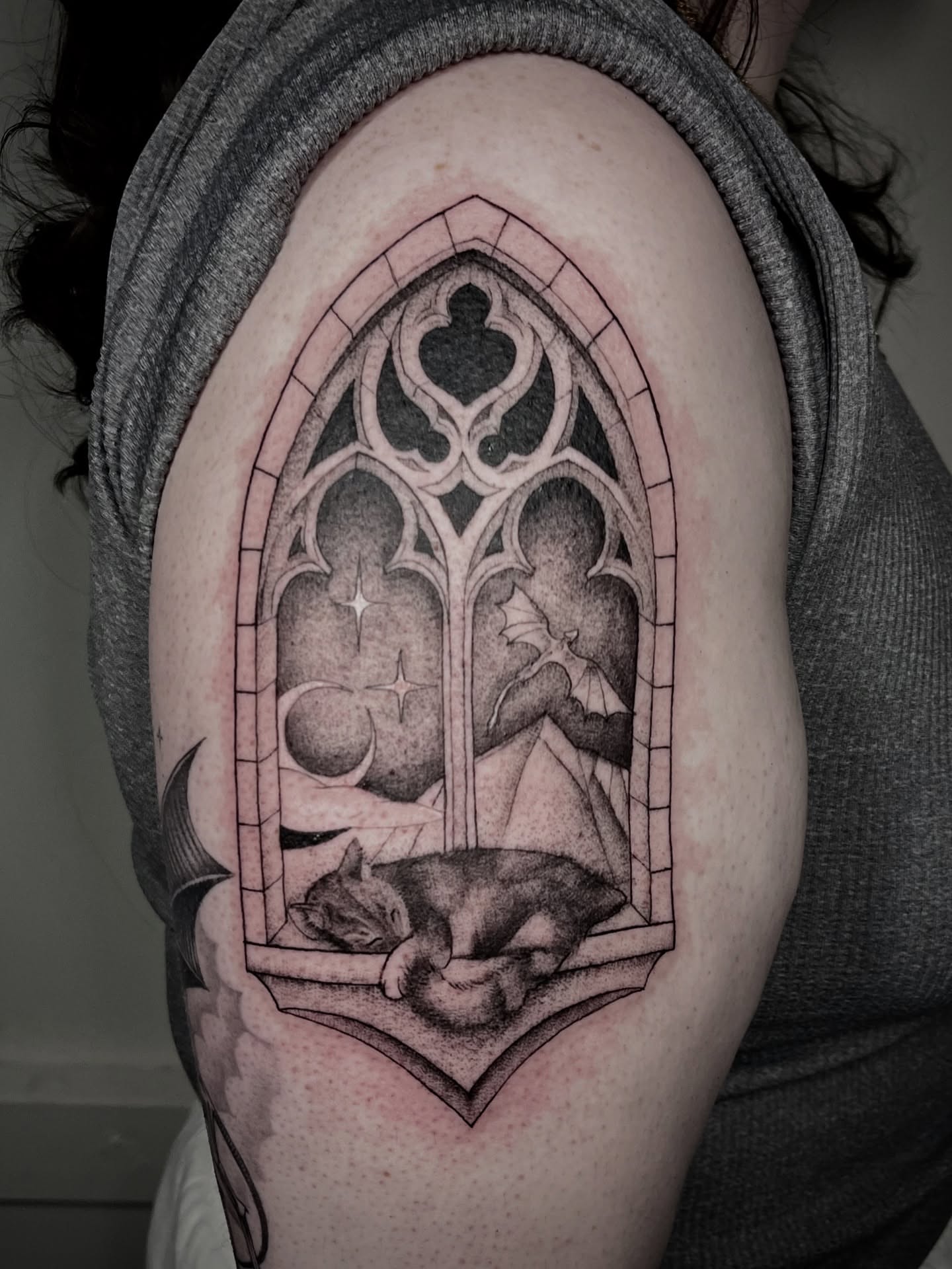 Tattoo by @fairyytaylzz — black_and_grey, geometric