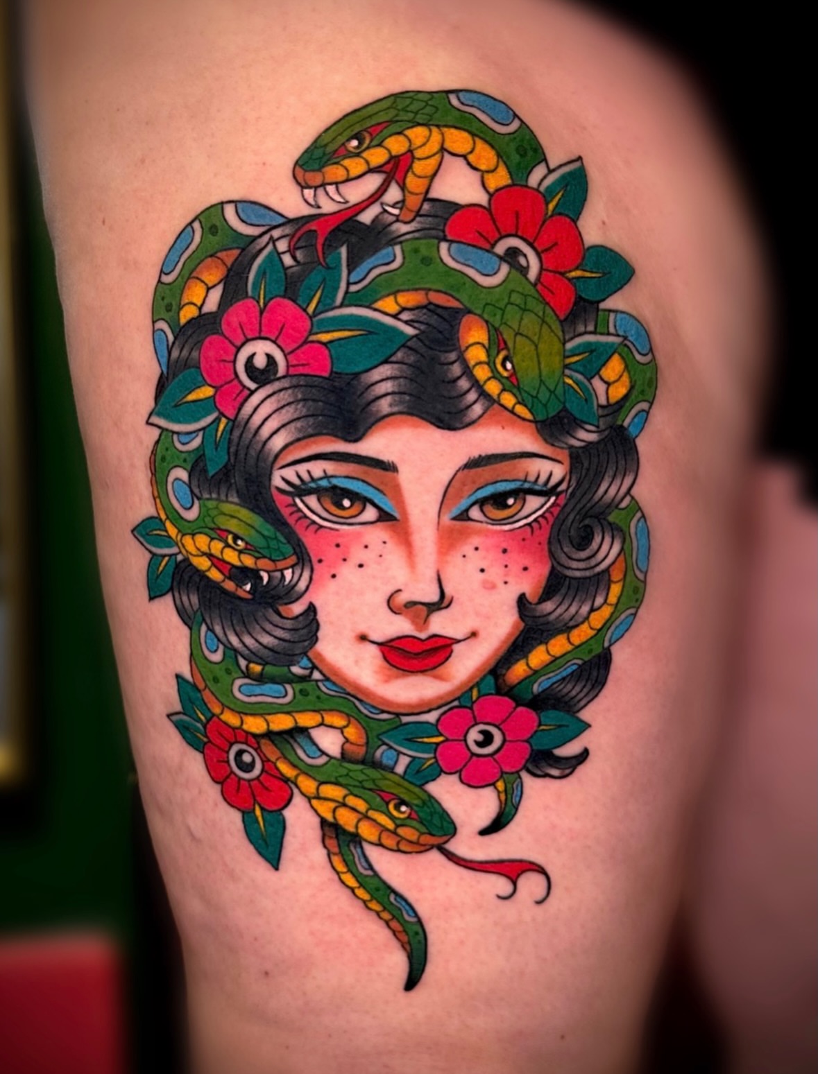 Woman with snakes American traditional tattoo on the thigh by 𝔪𝔞𝔩𝔢𝔯𝔦𝔢 𝔫𝔢𝔳𝔢𝔯𝔪𝔬𝔯𝔢 🐦‍⬛ 𝔫𝔢𝔴 𝔧𝔢𝔯𝔰𝔢𝔶 𝔱𝔞𝔱𝔱𝔬𝔬