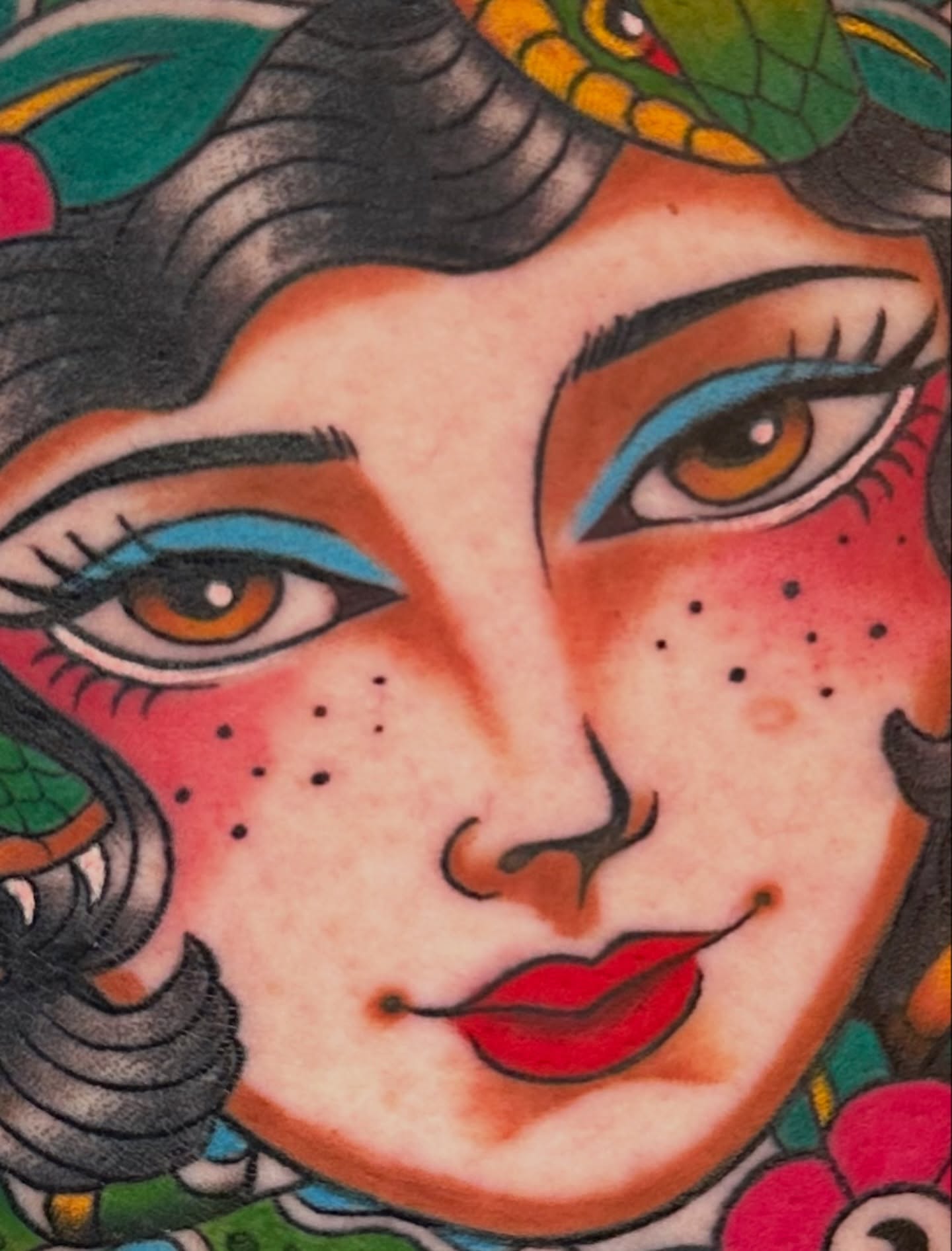 Woman's face American traditional tattoo on the head by 𝔪𝔞𝔩𝔢𝔯𝔦𝔢 𝔫𝔢𝔳𝔢𝔯𝔪𝔬𝔯𝔢 🐦‍⬛ 𝔫𝔢𝔴 𝔧𝔢𝔯𝔰𝔢𝔶 𝔱𝔞𝔱𝔱𝔬𝔬