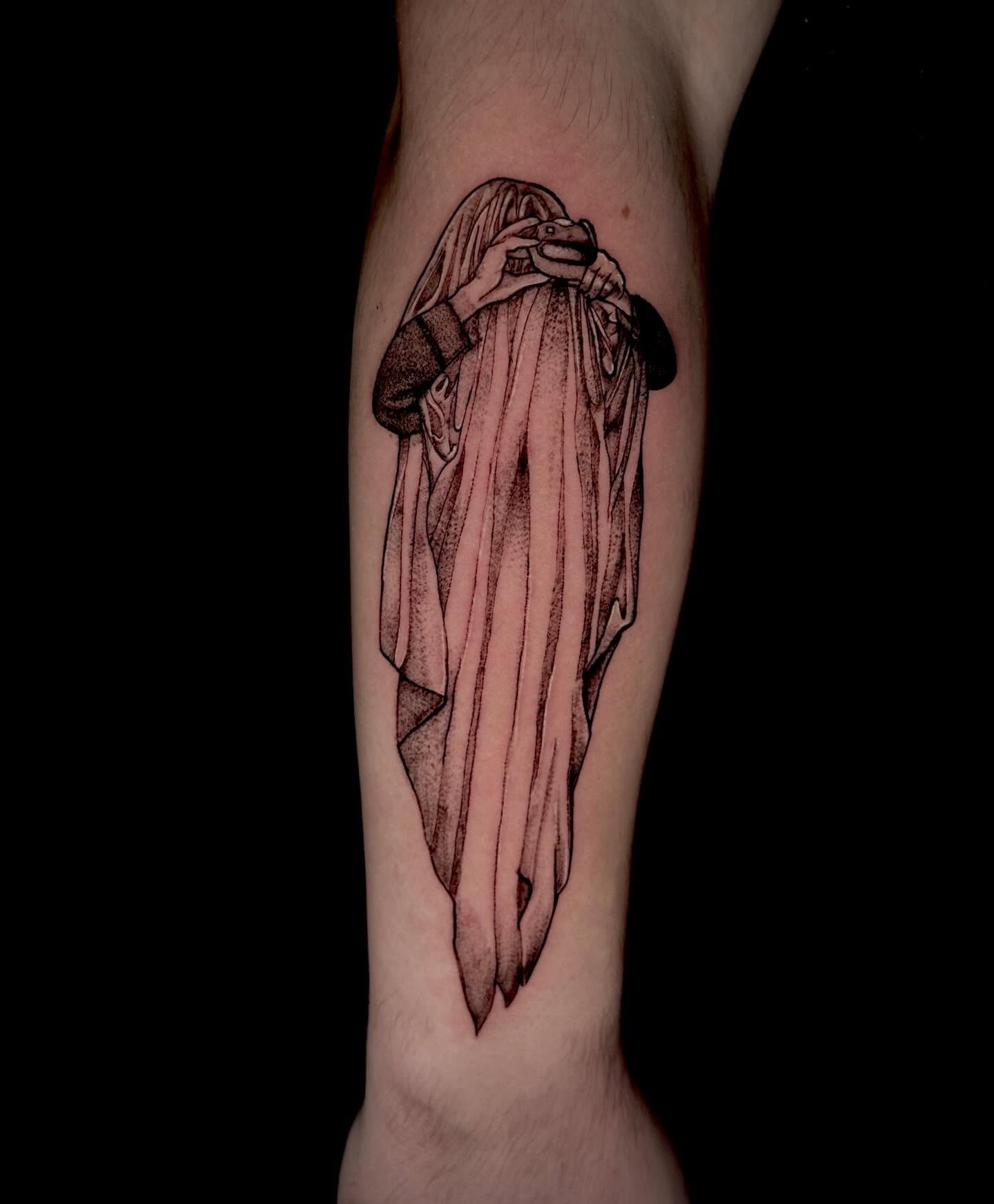 Tattoo by @dtf.tattoos — dotwork