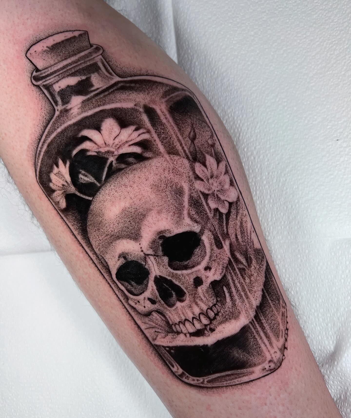 Tattoo by @annawolfftattoos — dotwork, realism