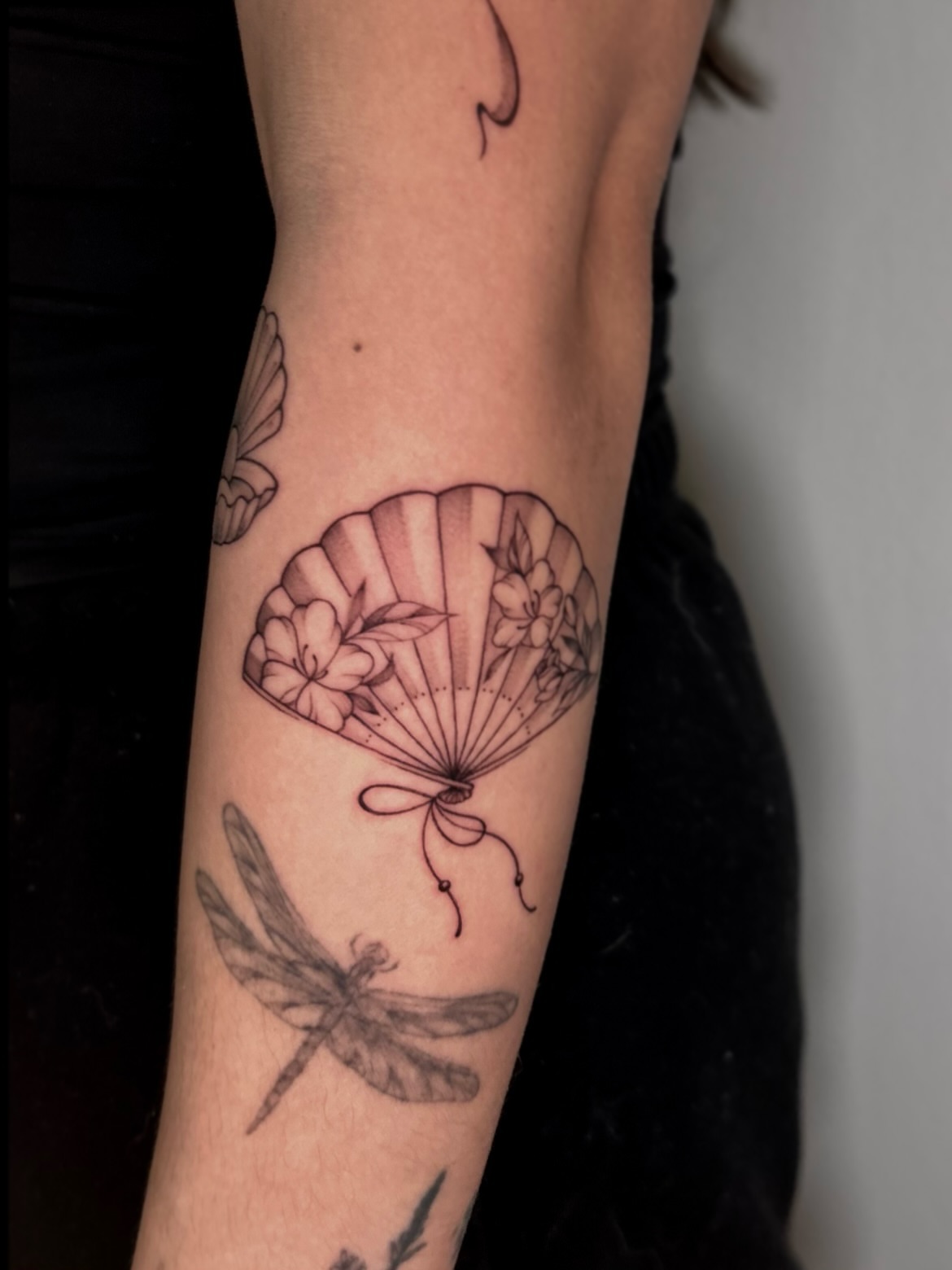 Tattoo by @bycristaliana — black_and_grey