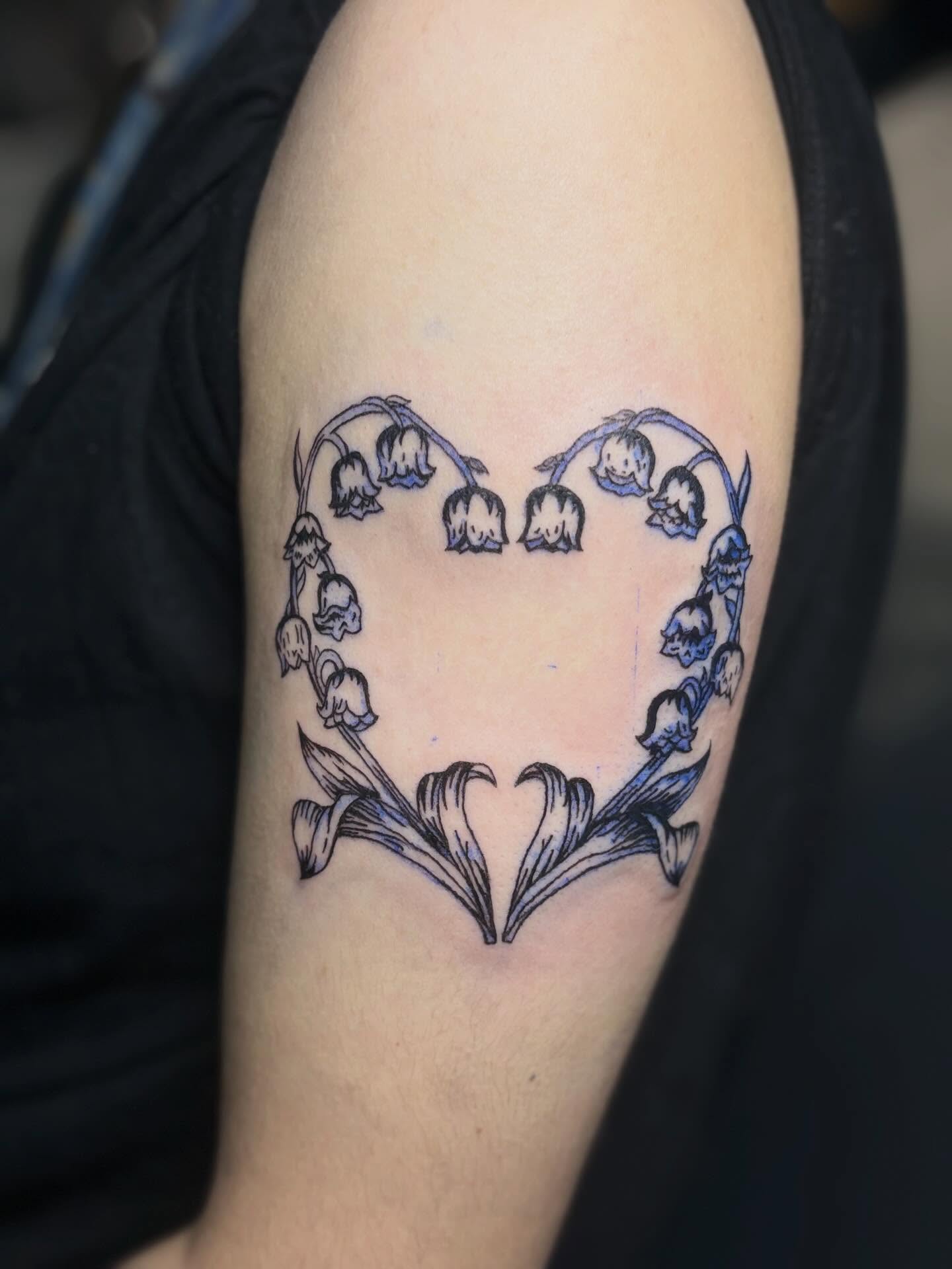 Tattoo by @emmas.tattoo.s — black_and_grey