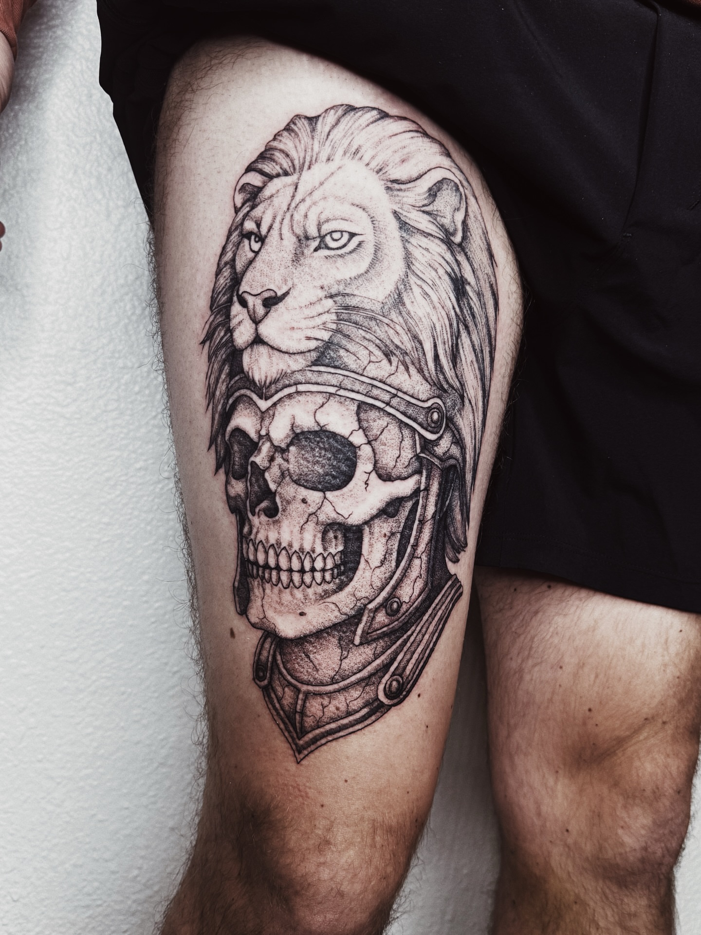 Lion and skull realism tattoo on the thigh by πΉπ°π½πππ΄π½ πΆπ»π΄π½π½, North Logan, Utah