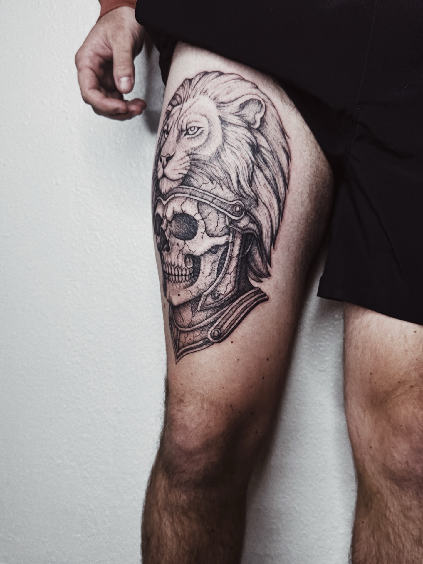 Lion and skull realism tattoo on the thigh by πΉπ°π½πππ΄π½ πΆπ»π΄π½π½, North Logan, Utah
