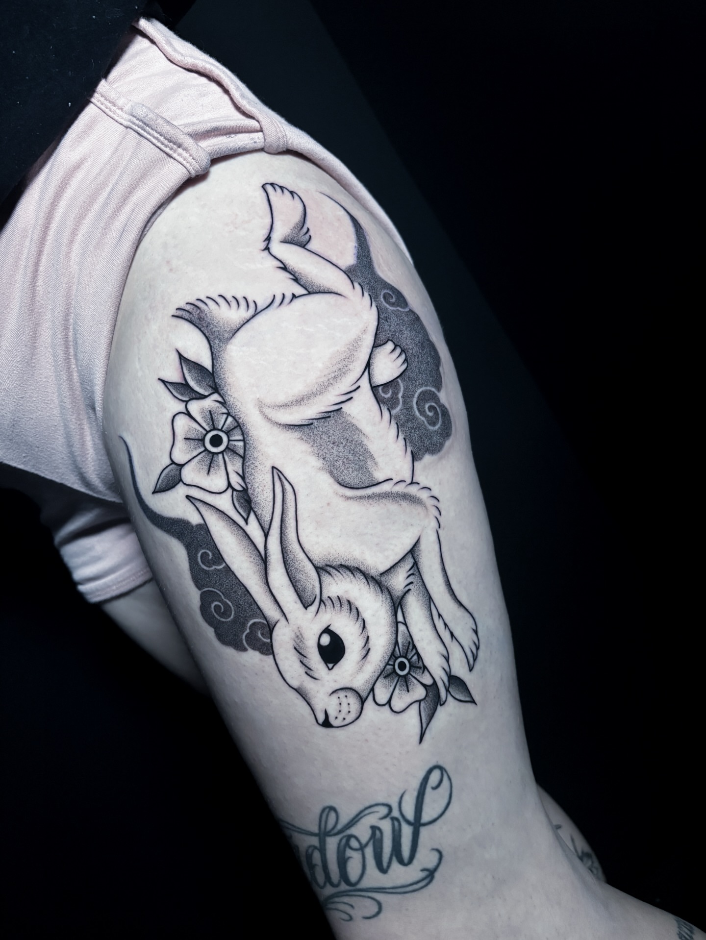 Tattoo by @noahdangink — black_and_grey