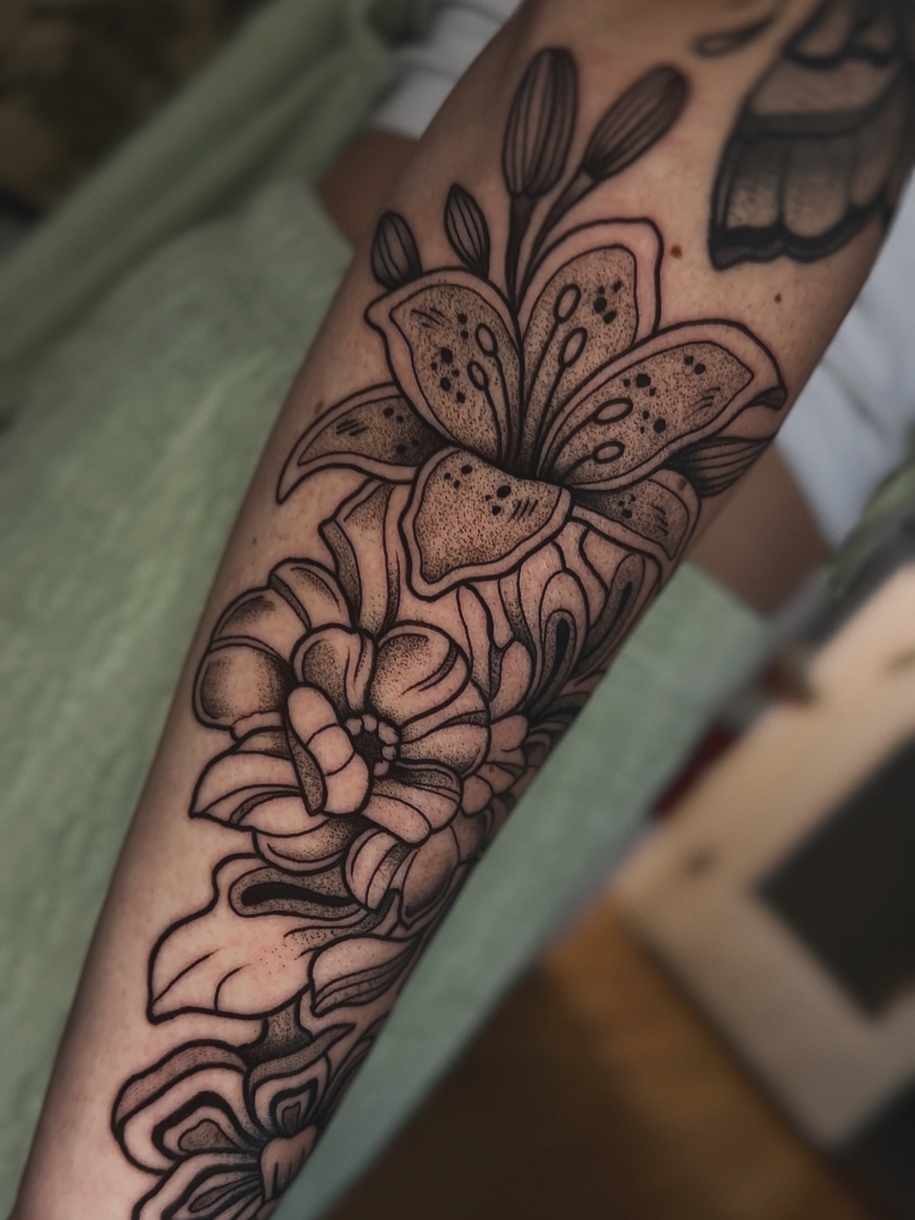 Tattoo by @hotdonnatattoos — black_and_grey