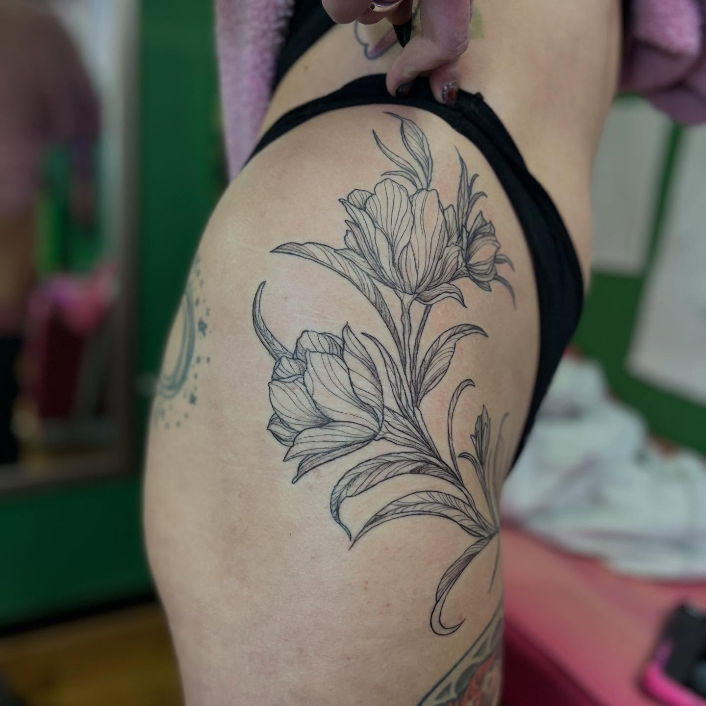 Tattoo by @bodyartbycakens — black_and_grey
