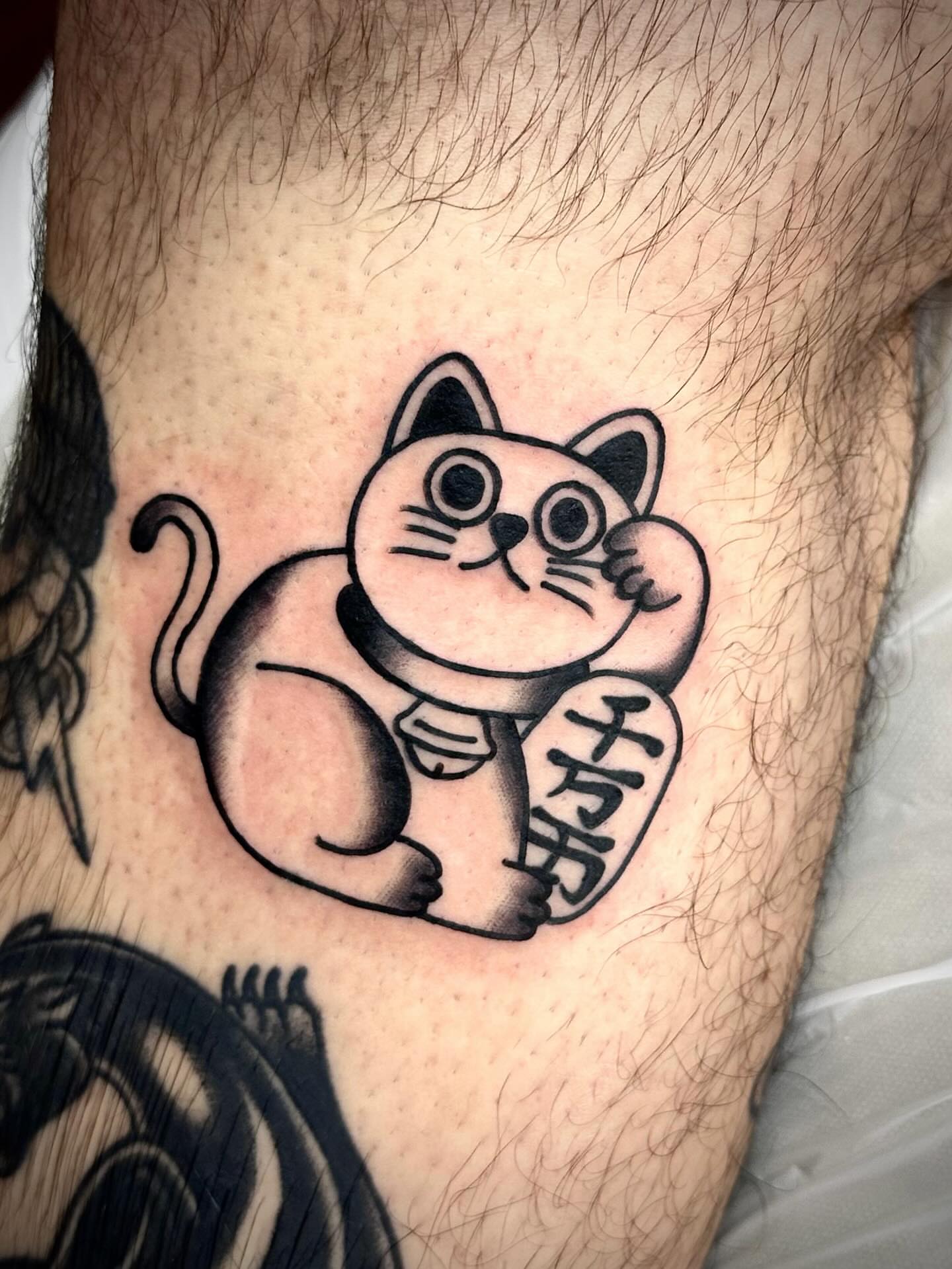 Tattoo by @yelo_tattoo — black_and_grey