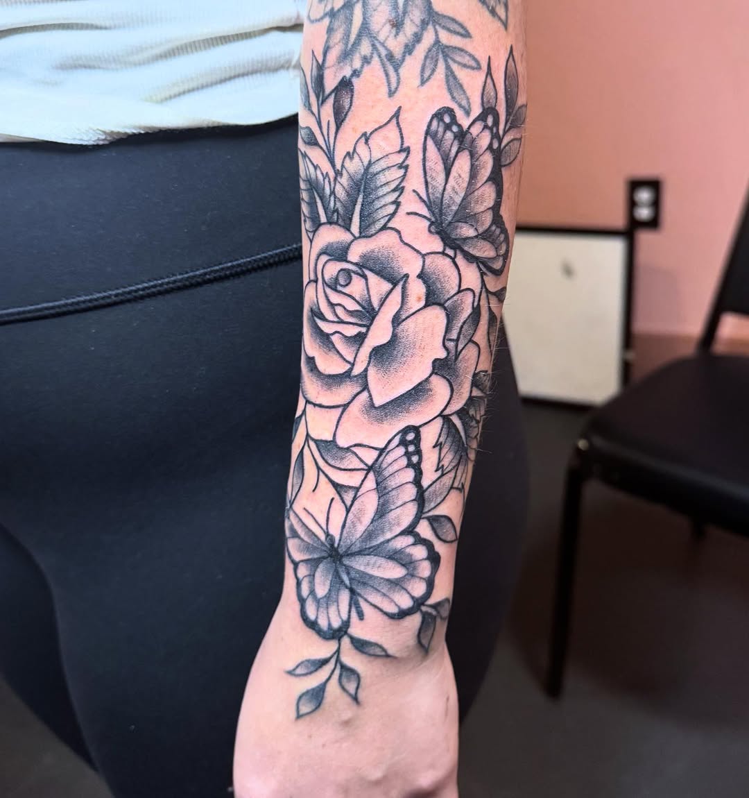 Tattoo by @davidbydave — black_and_grey, fine_line