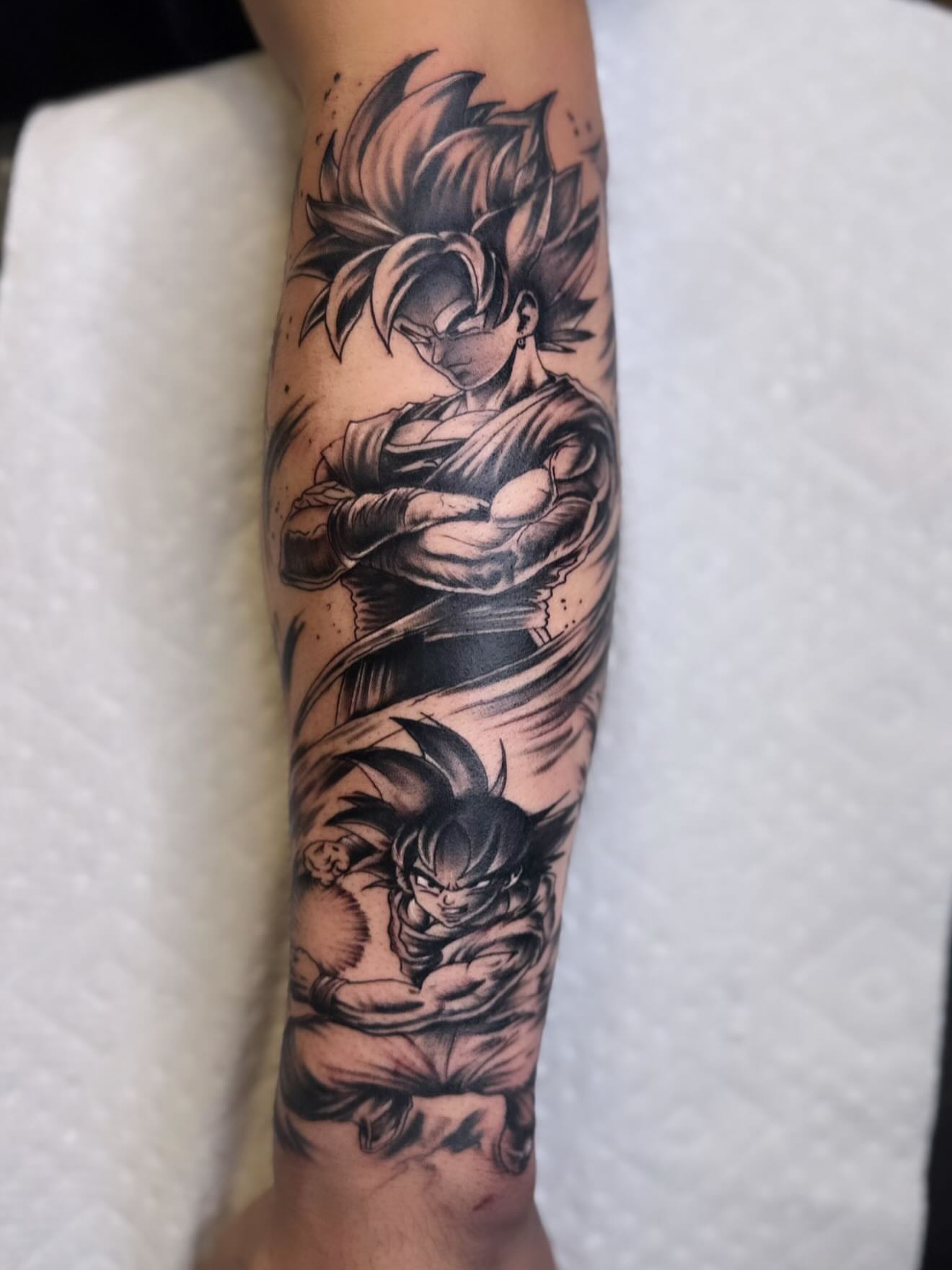 Tattoo by @el_enano_tatto — black_and_grey