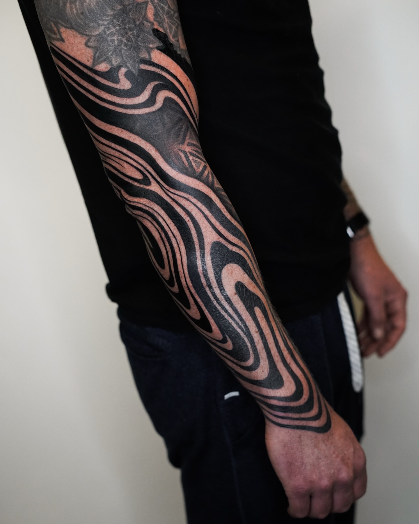 Tattoo by @rjxdots — black_and_grey, geometric
