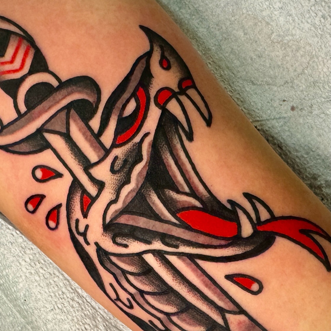 Bird American traditional tattoo on the forearm by Rafael Torres, San Francisco, California
